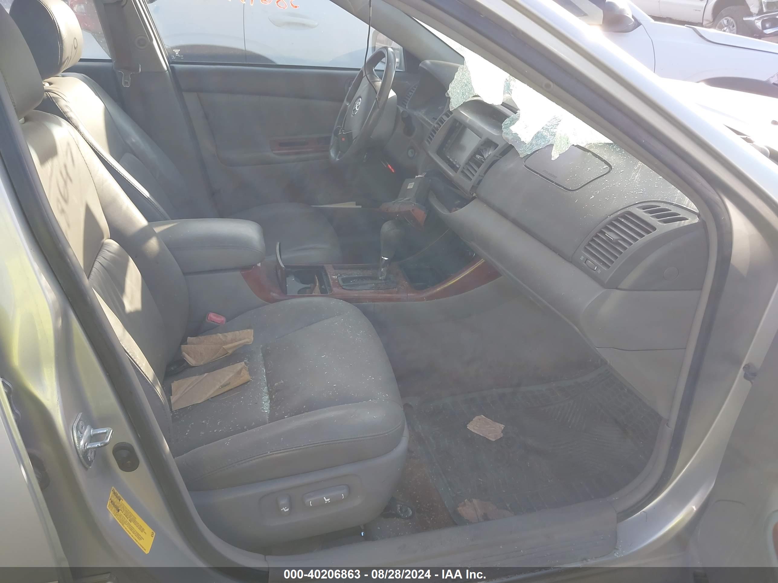 TOYOTA CAMRY image 5