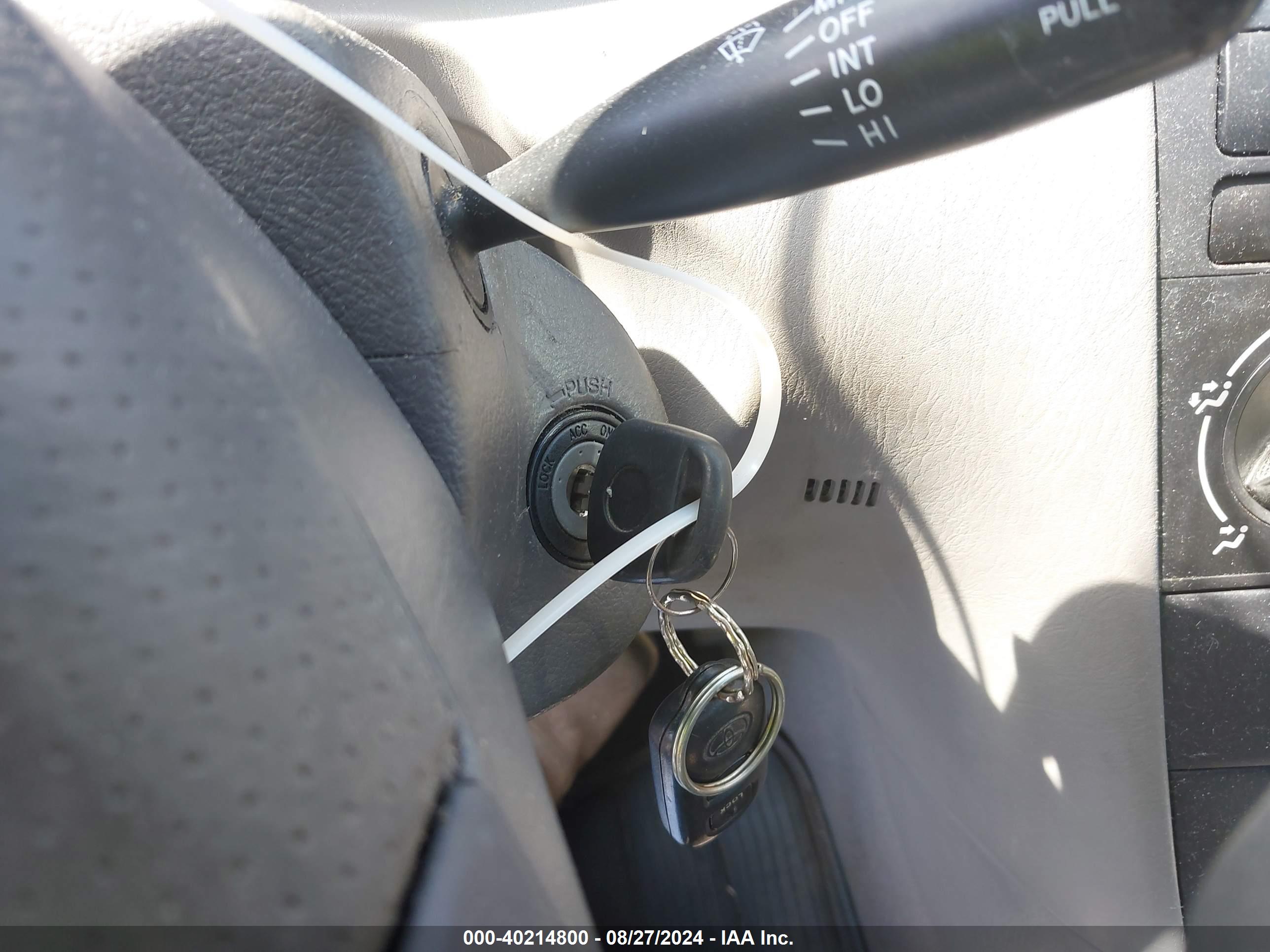 TOYOTA COROLLA image 11