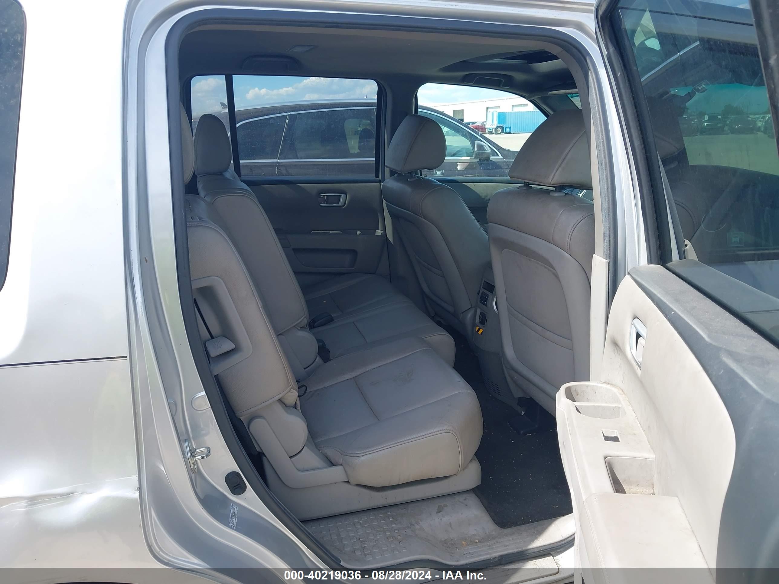 HONDA PILOT image 8