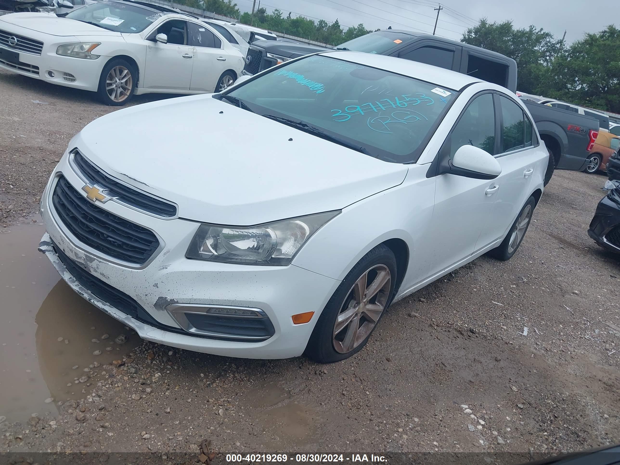CHEVROLET CRUZE image 2