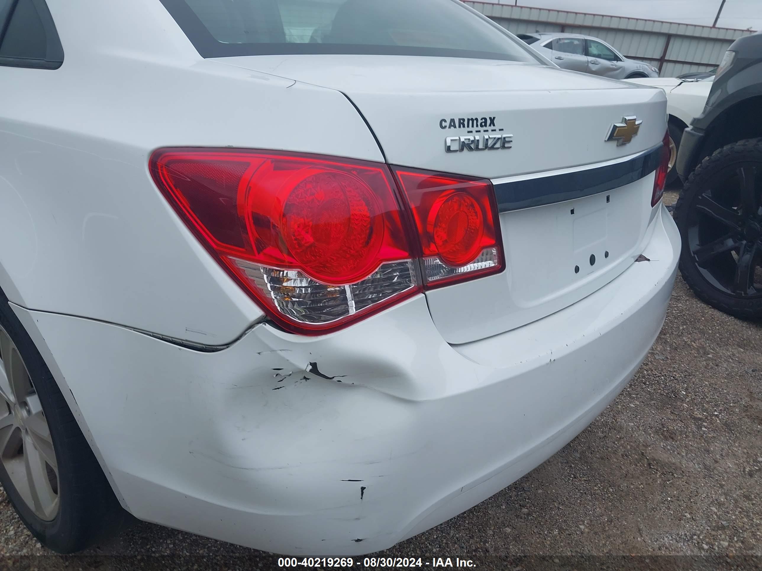 CHEVROLET CRUZE image 6