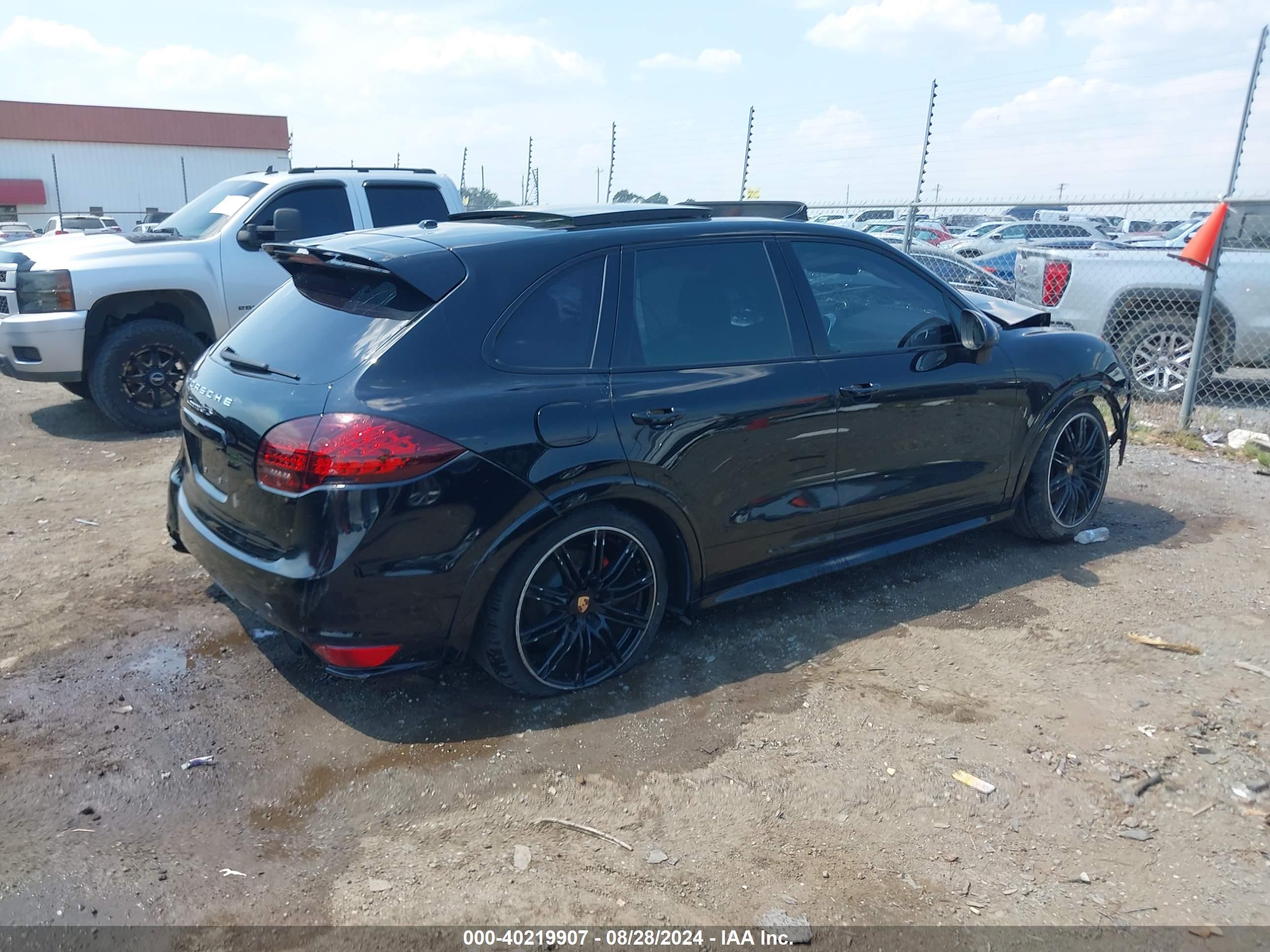 PORSCHE CAYENNE image 4