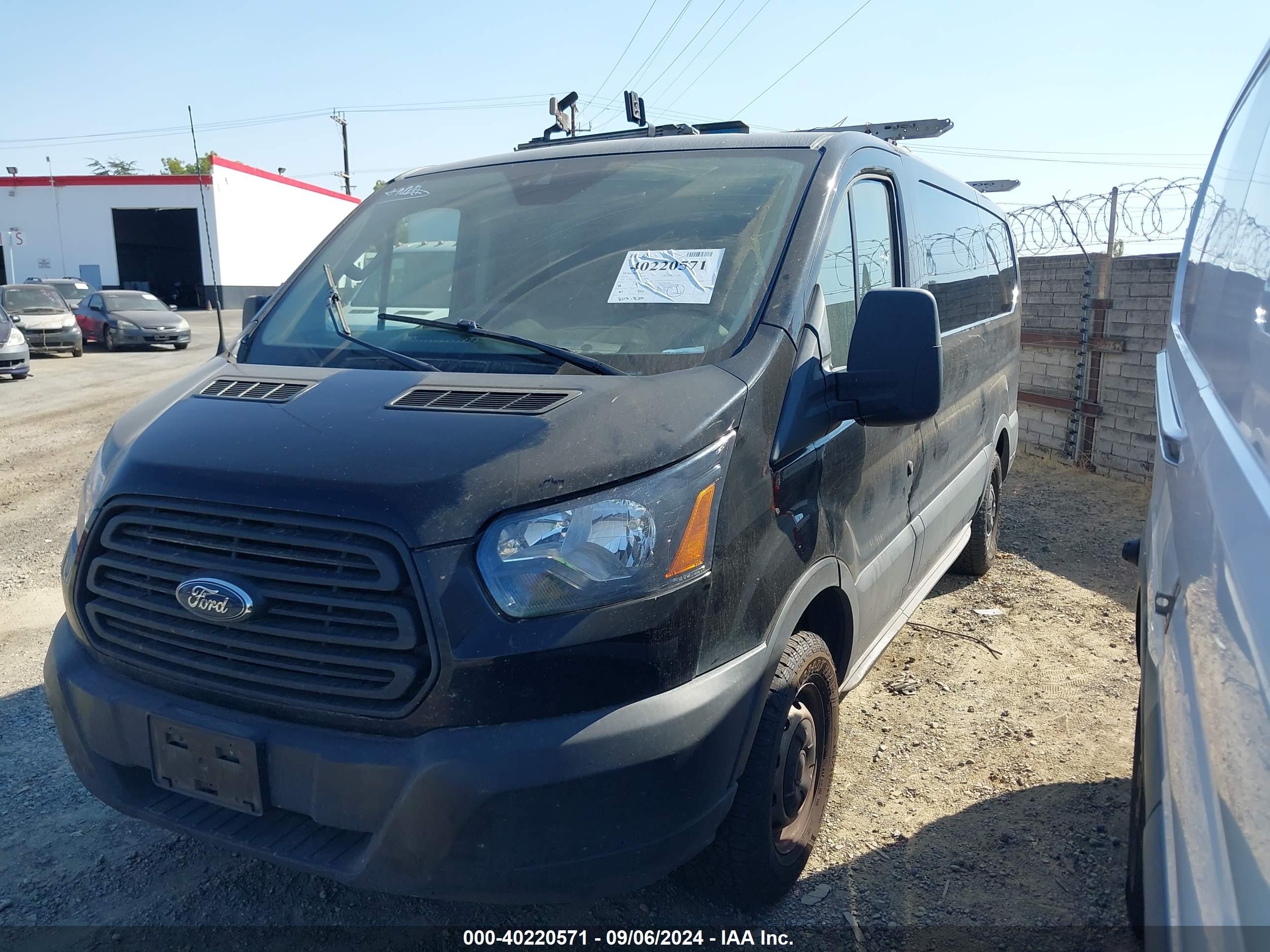 FORD TRANSIT-150 image 2