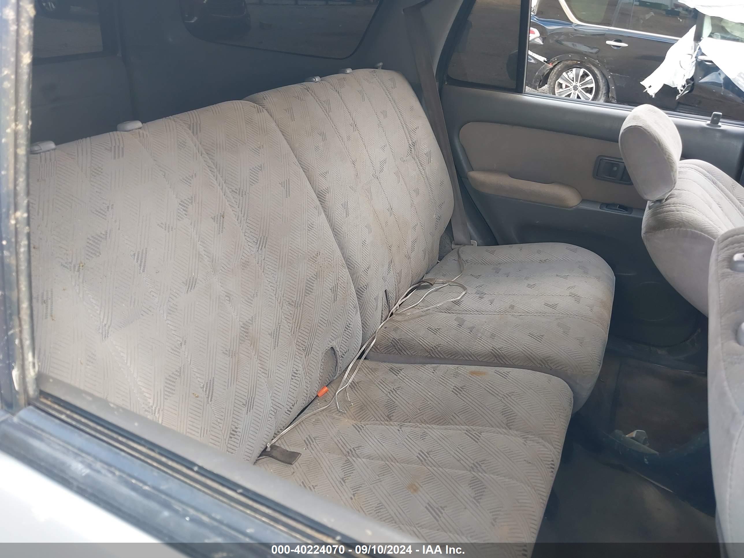 TOYOTA 4RUNNER image 8