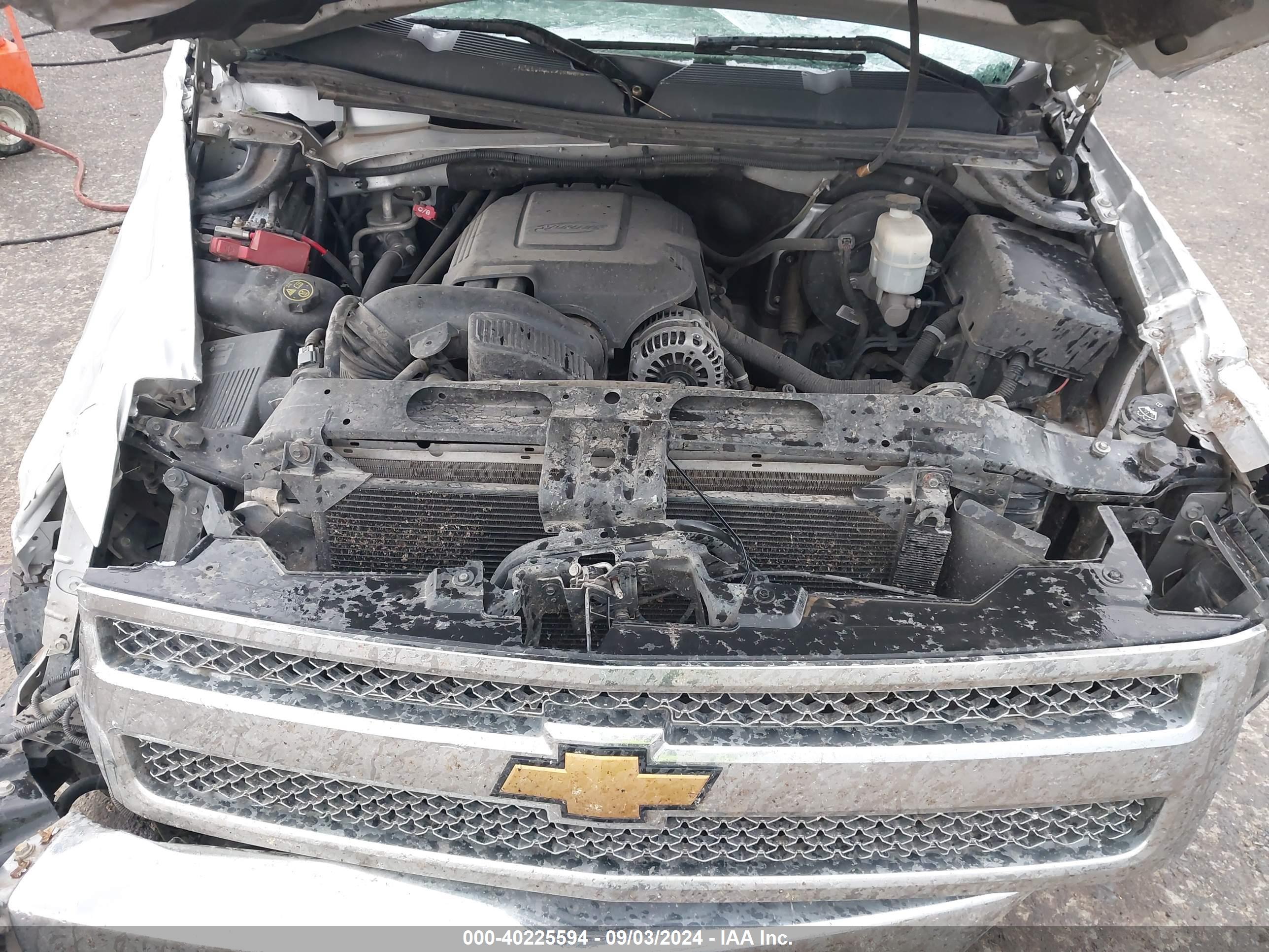 CHEVROLET SILVERADO image 10