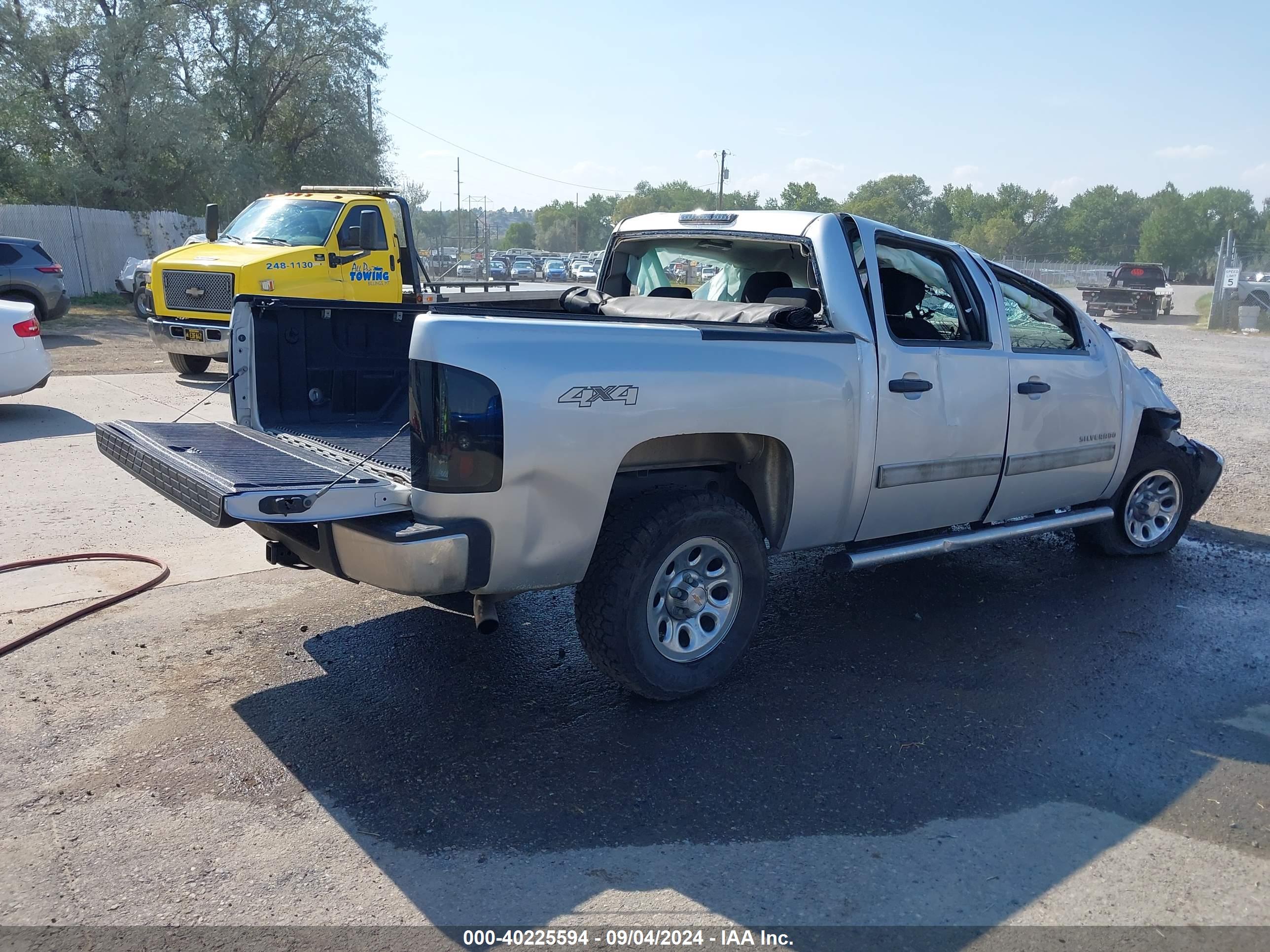 CHEVROLET SILVERADO image 4