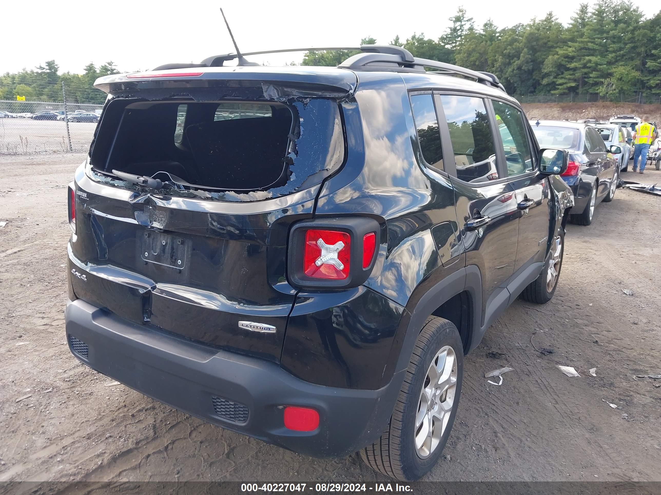 JEEP RENEGADE image 4