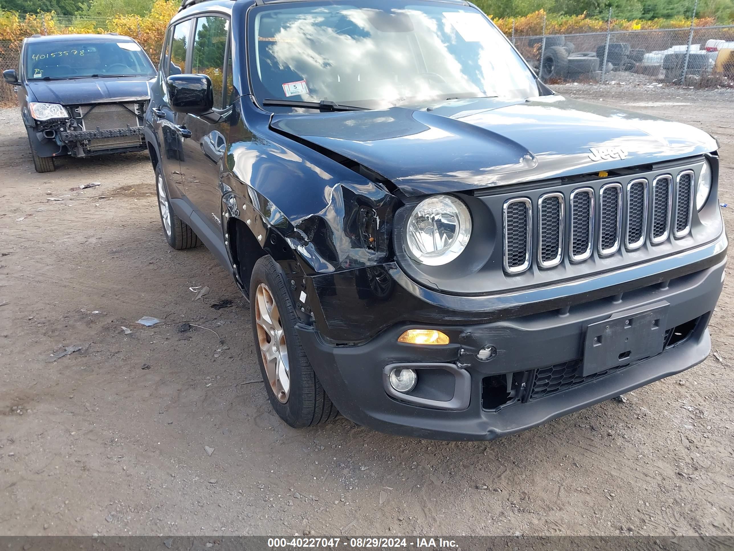 JEEP RENEGADE image 6