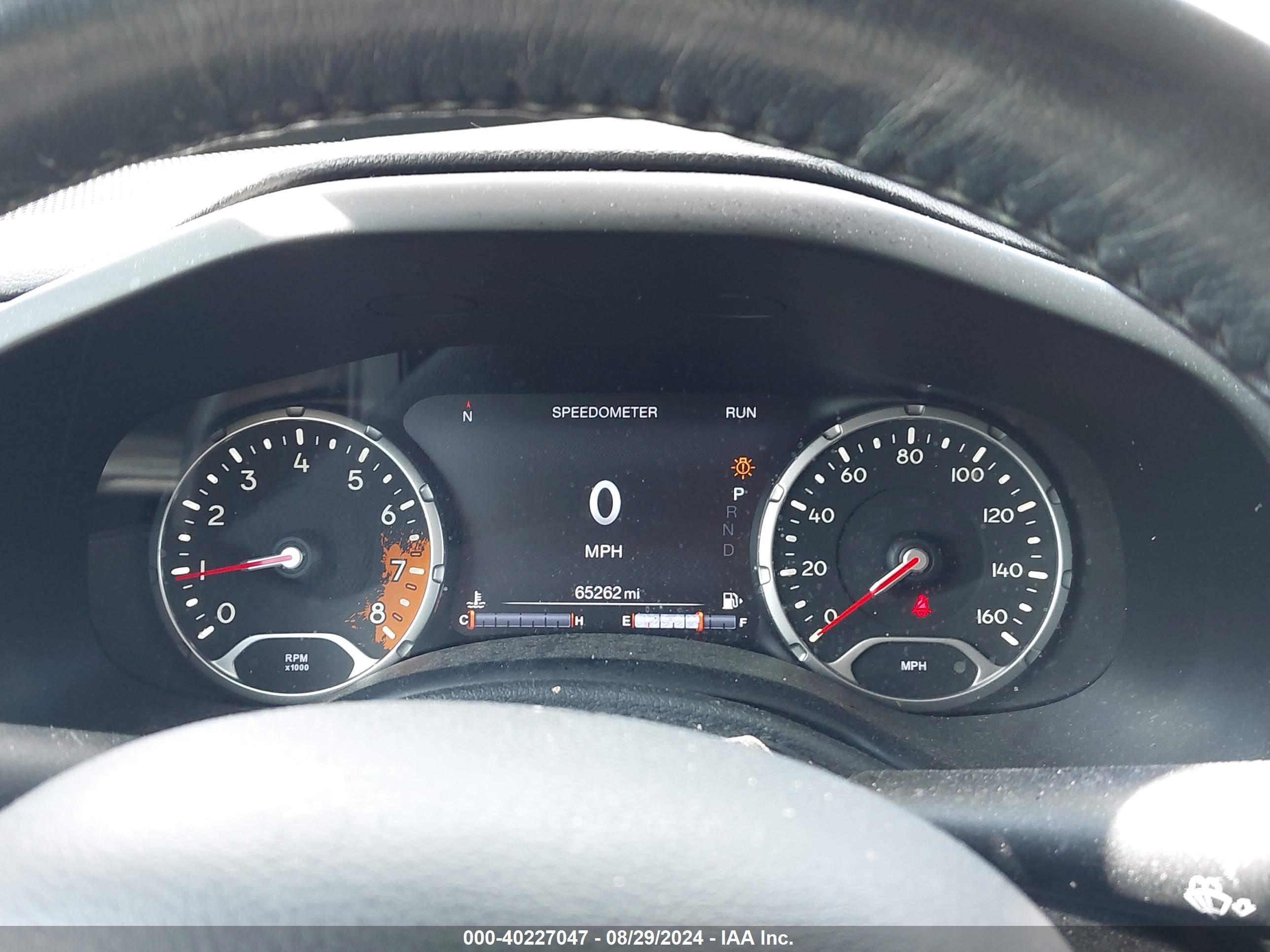 JEEP RENEGADE image 7