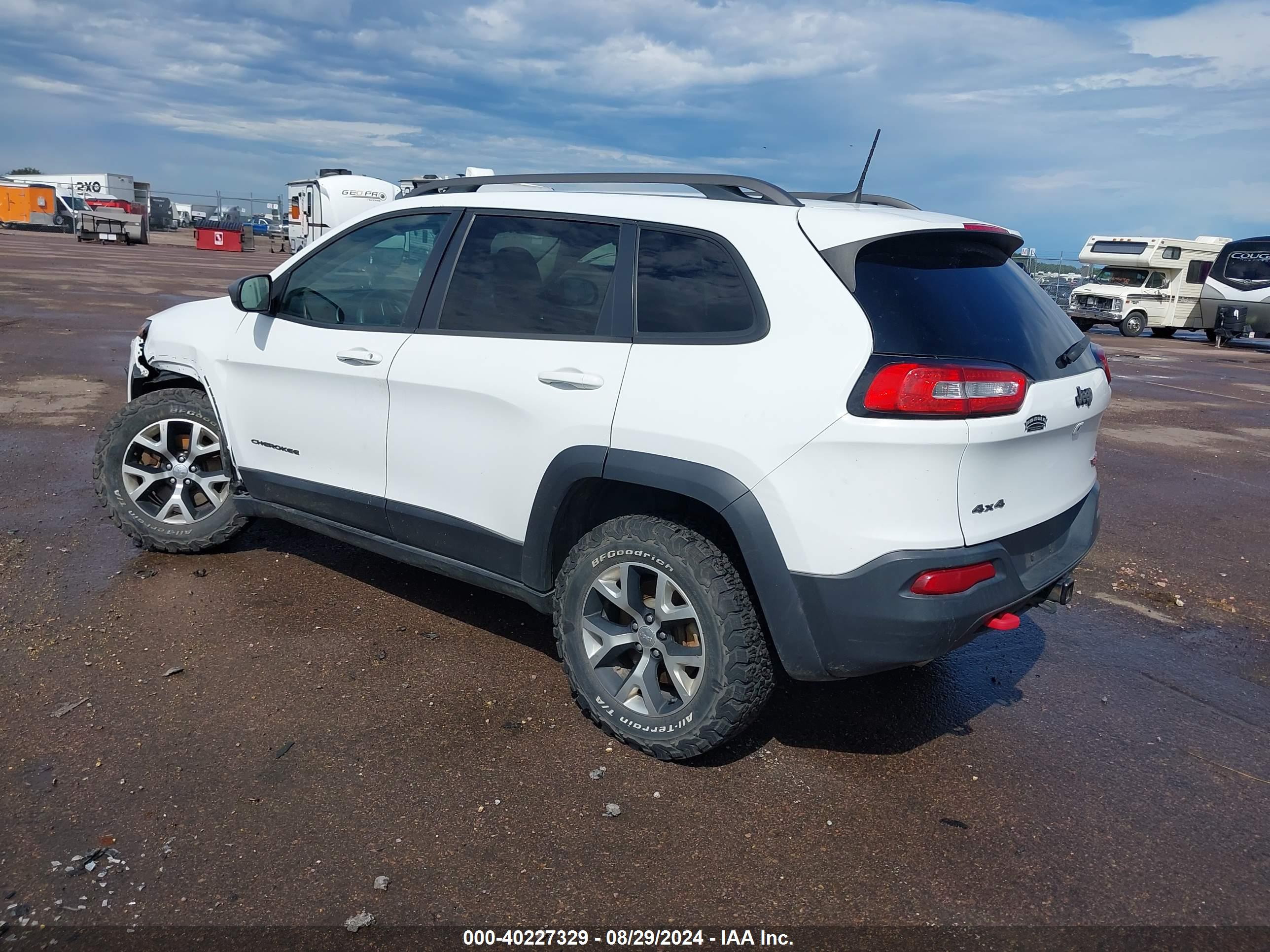 JEEP CHEROKEE image 3