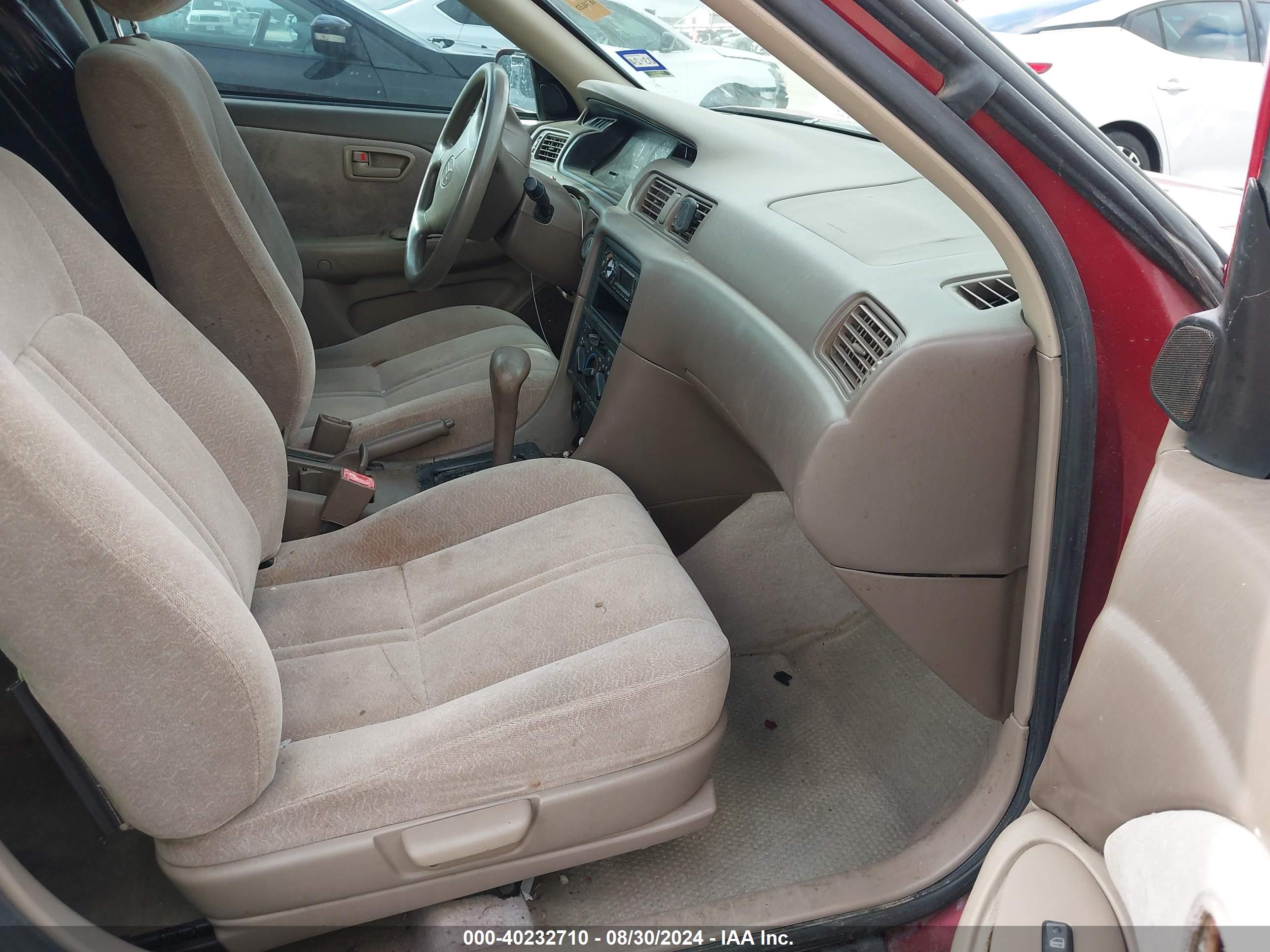 TOYOTA CAMRY image 5