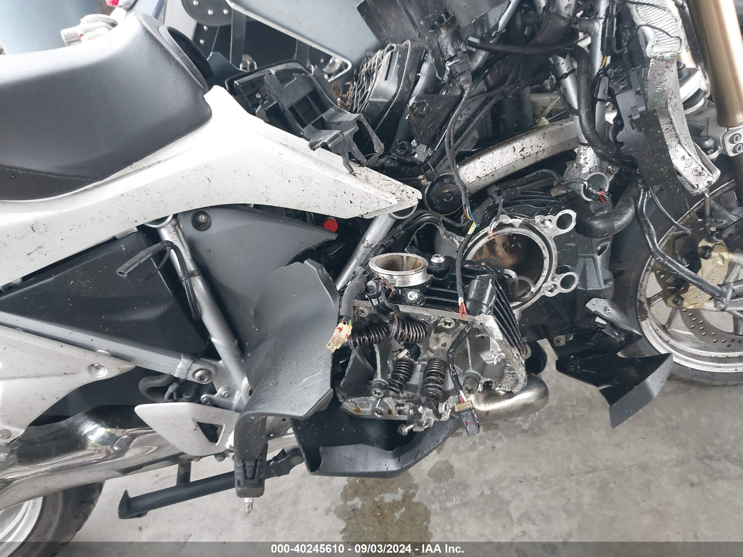 BMW R image 8