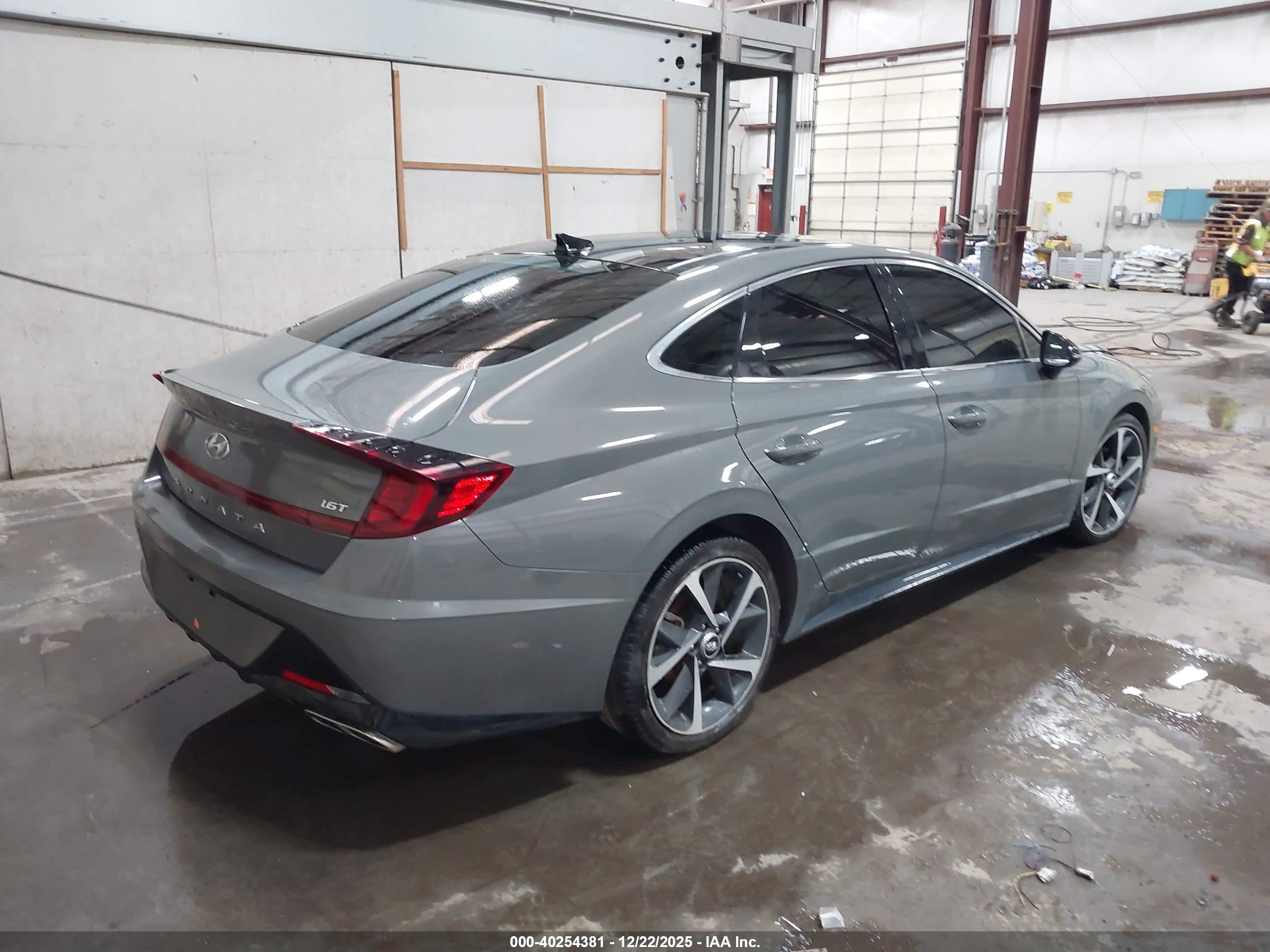 HYUNDAI SONATA image 4