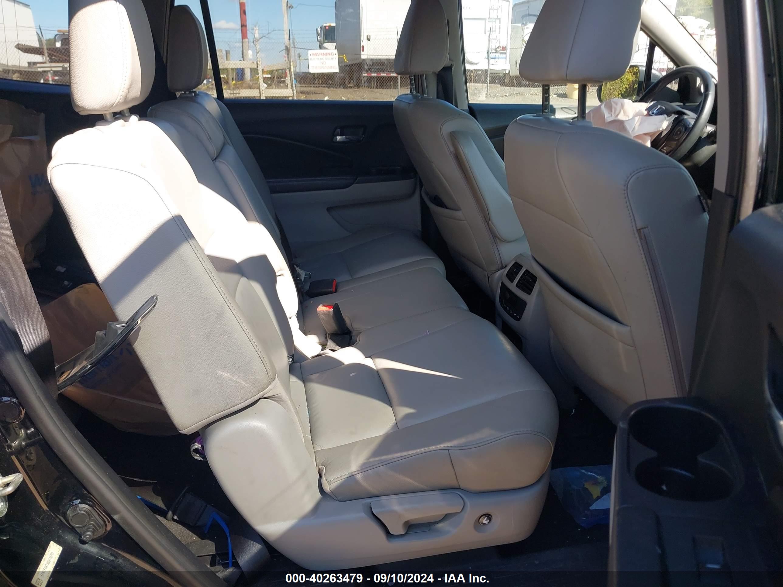 HONDA PILOT image 8
