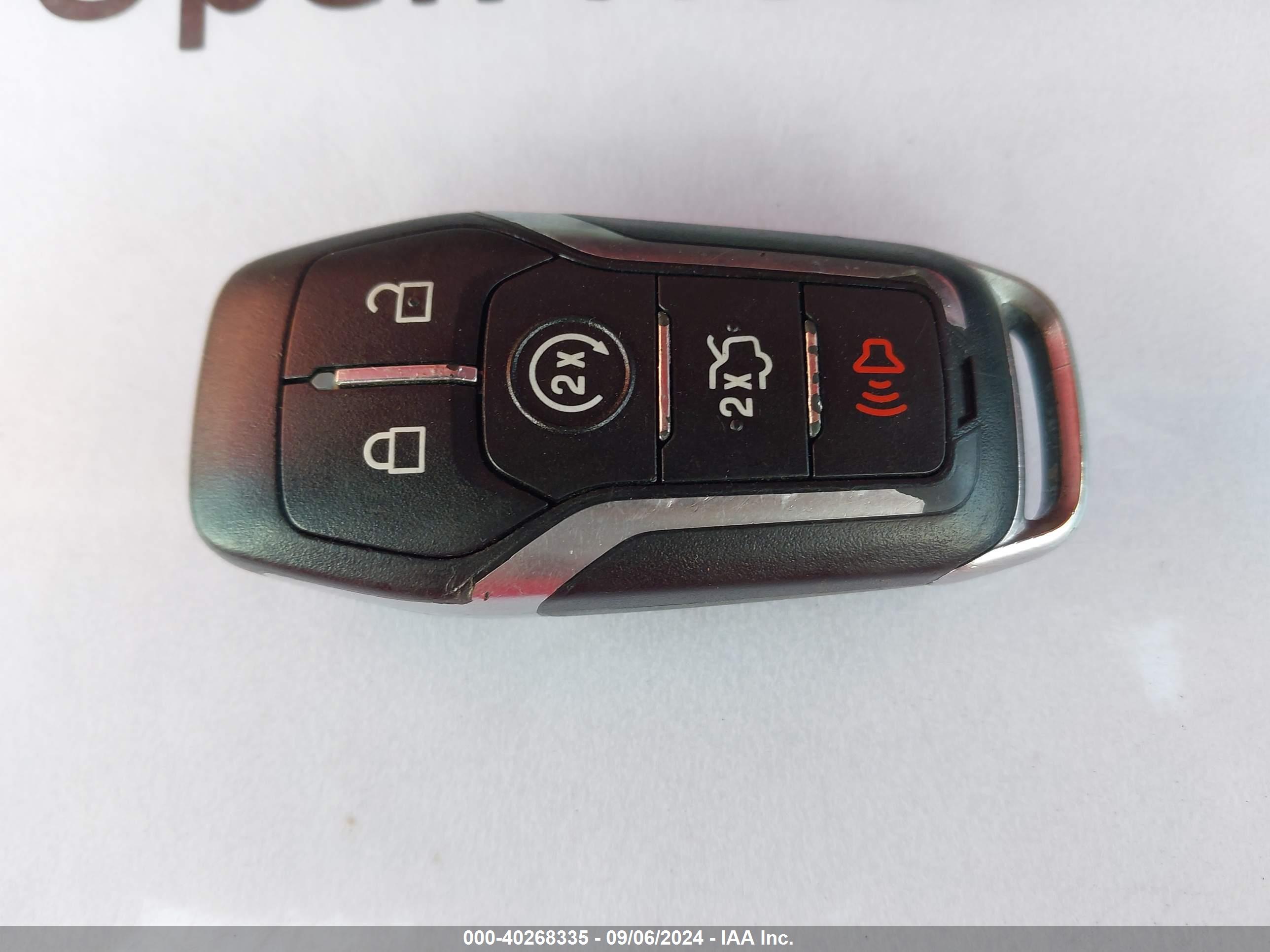 FORD FUSION image 11