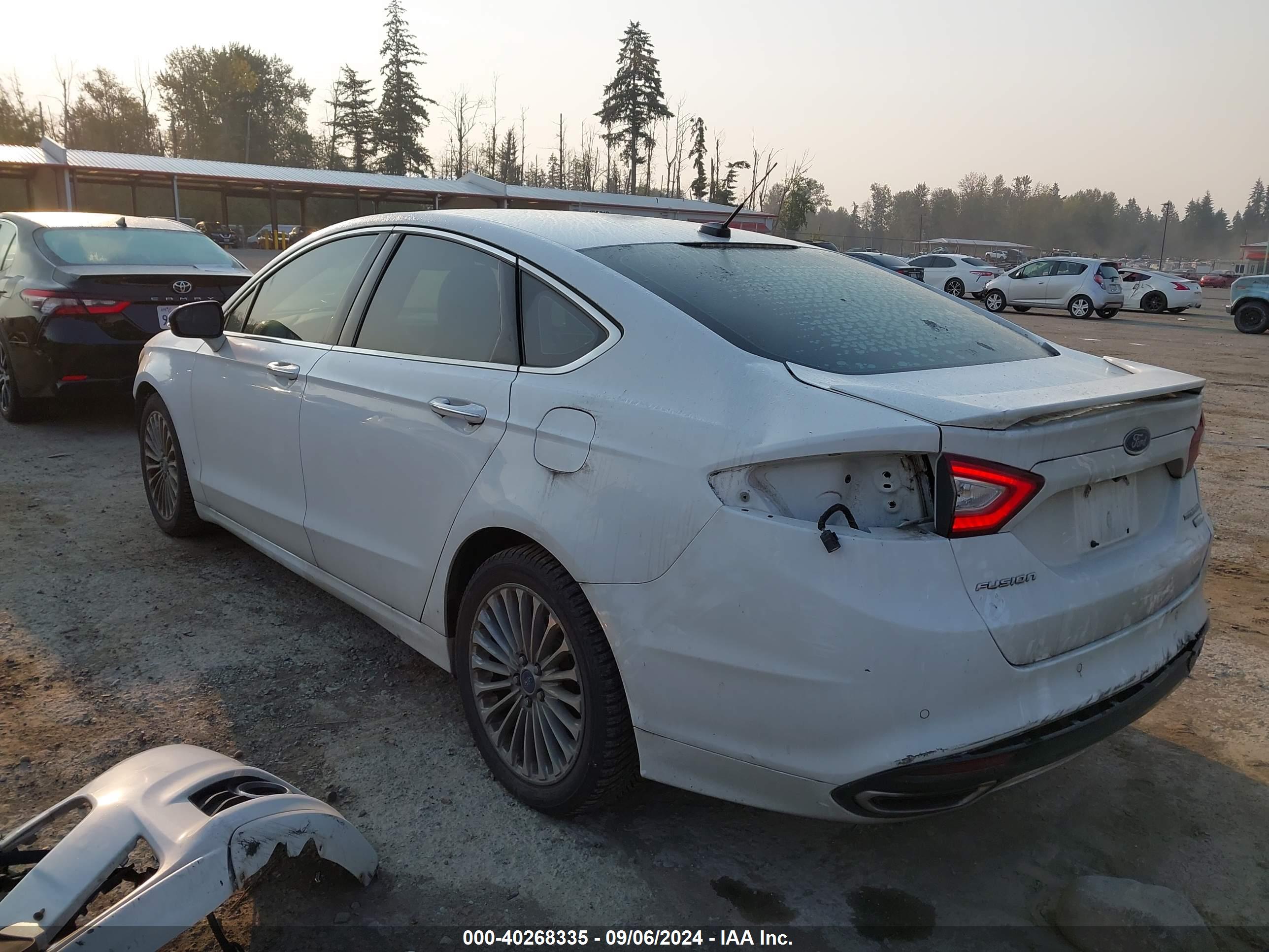 FORD FUSION image 3