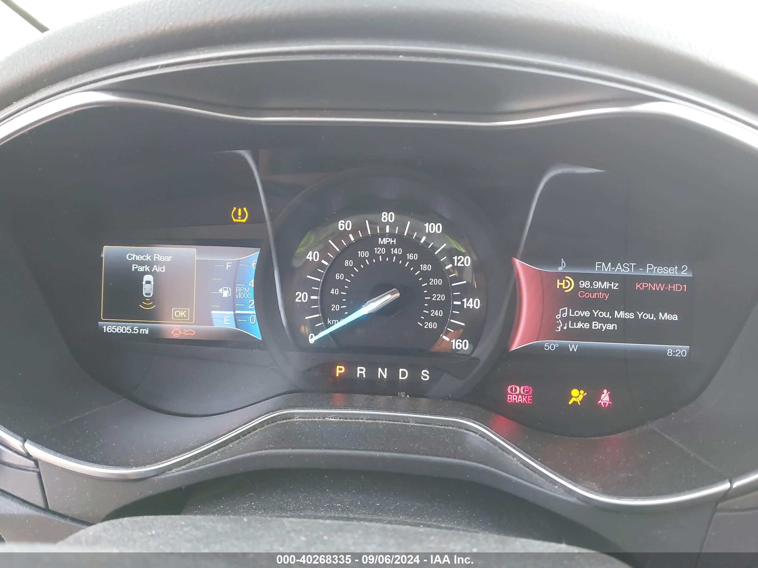 FORD FUSION image 7