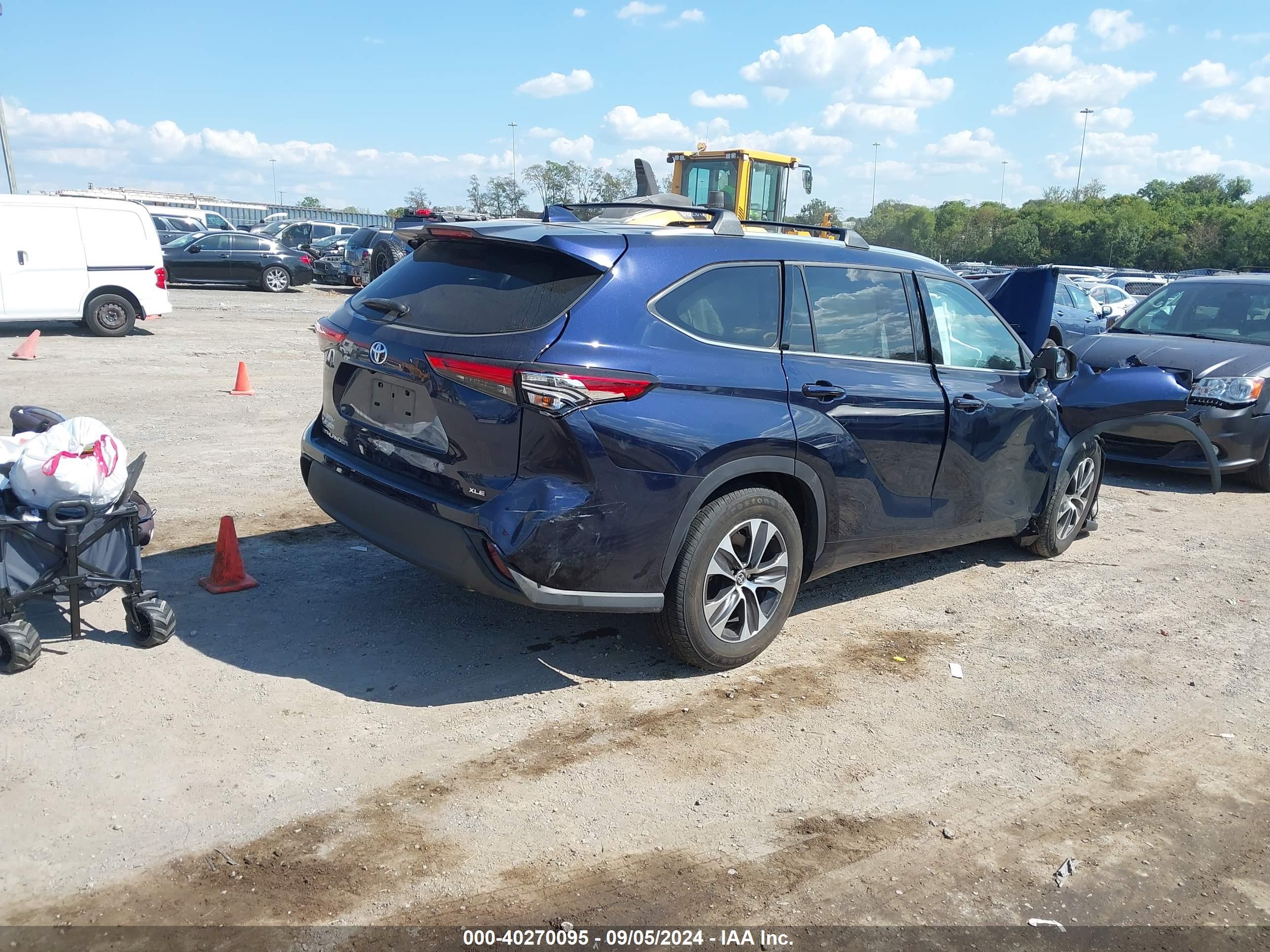 TOYOTA HIGHLANDER image 4