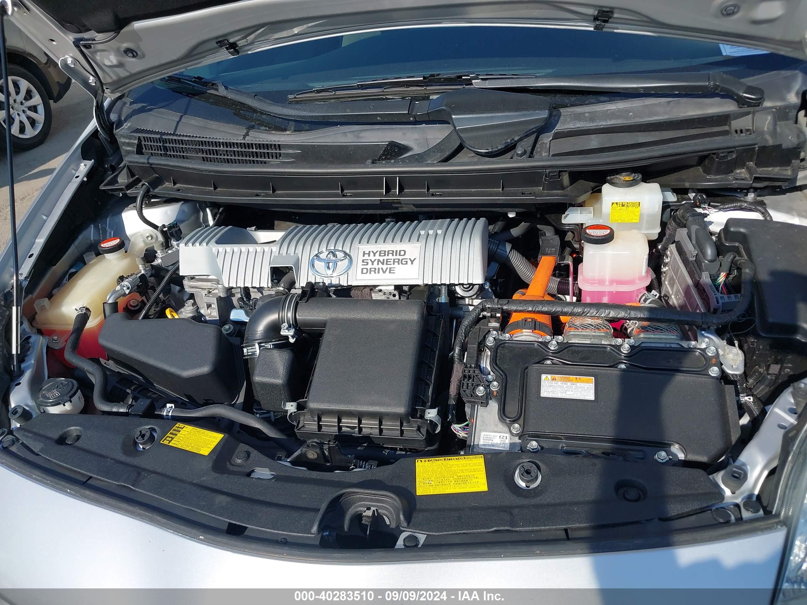 TOYOTA PRIUS image 10