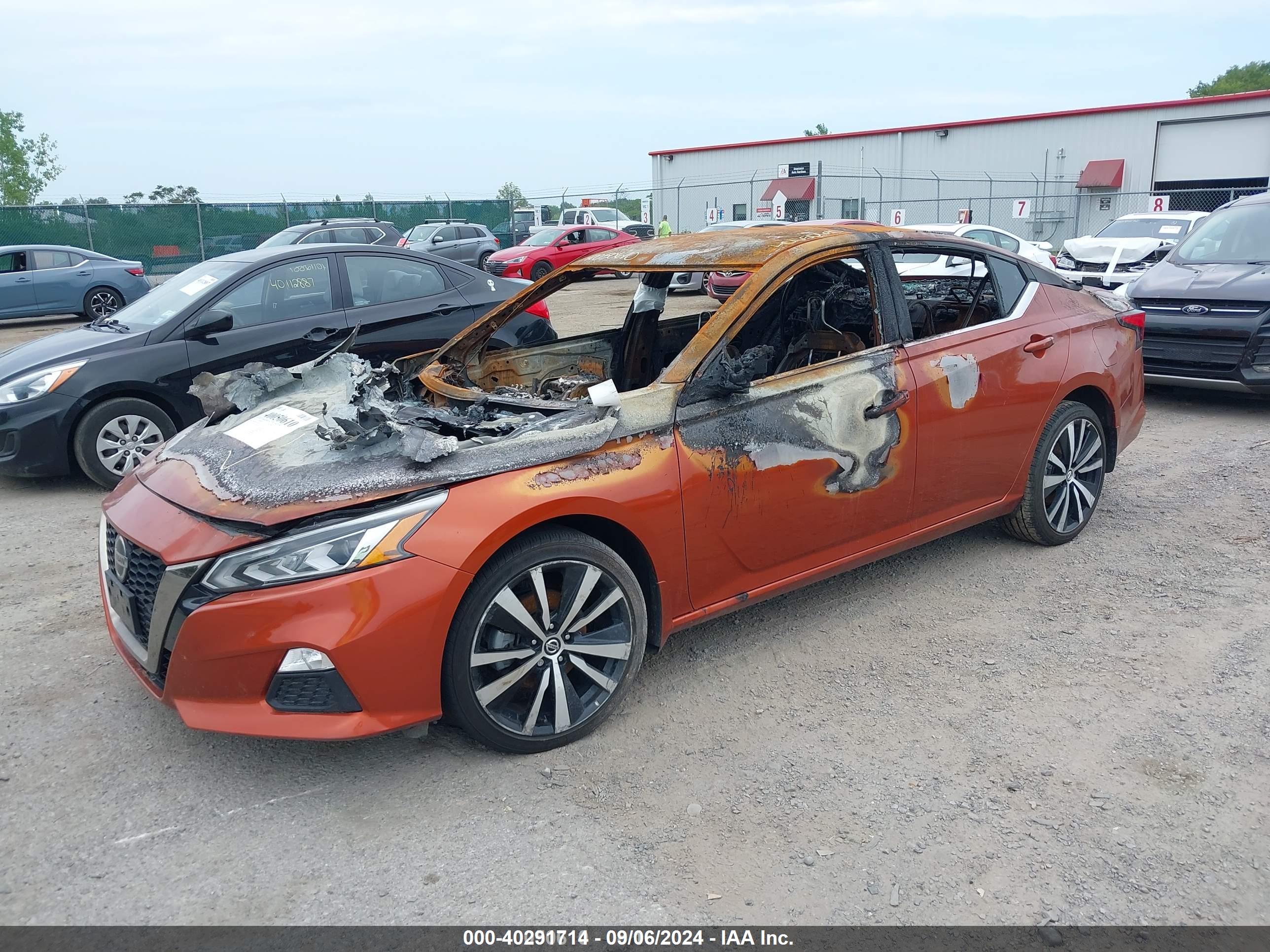 NISSAN ALTIMA image 2