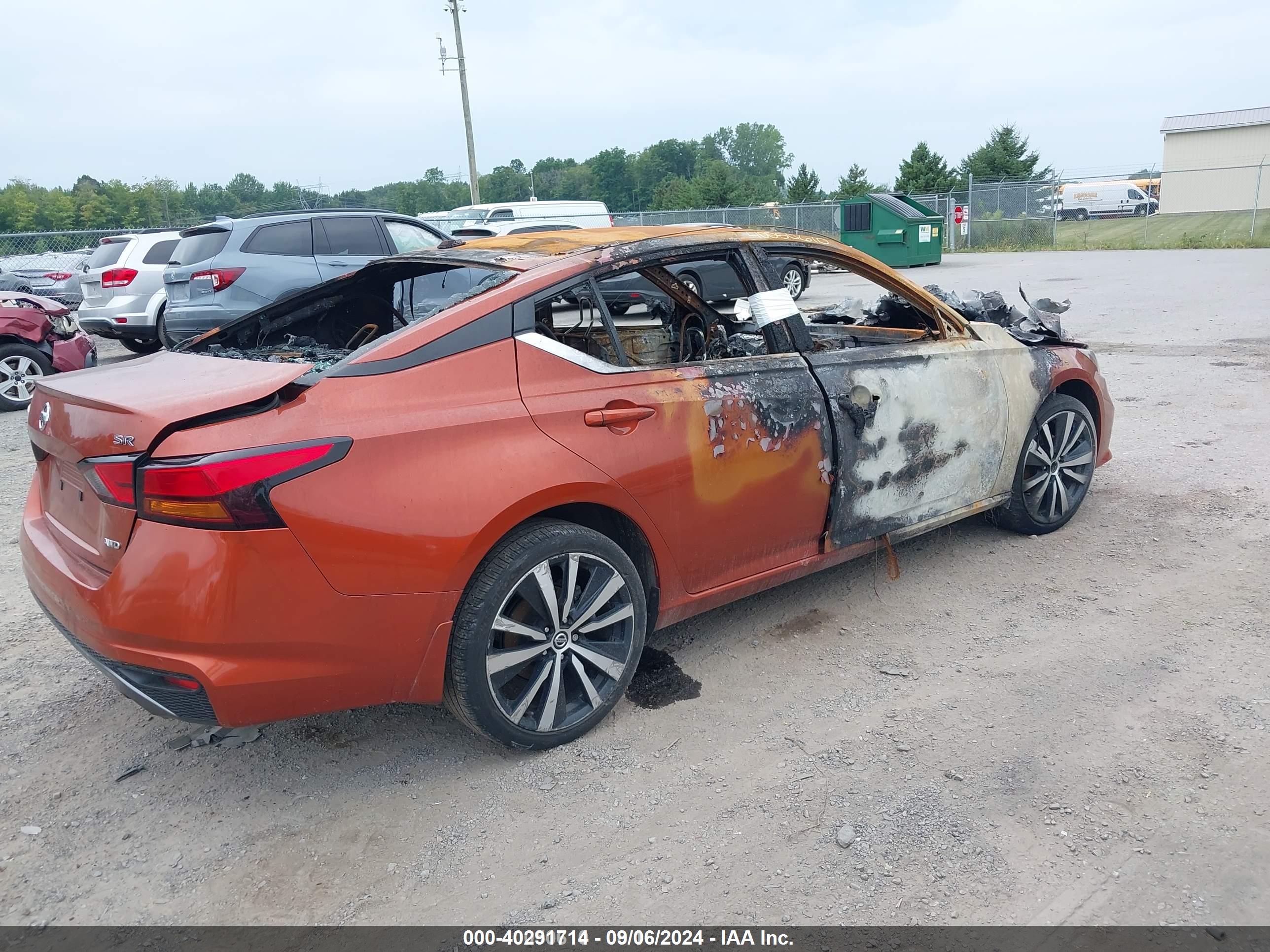 NISSAN ALTIMA image 4