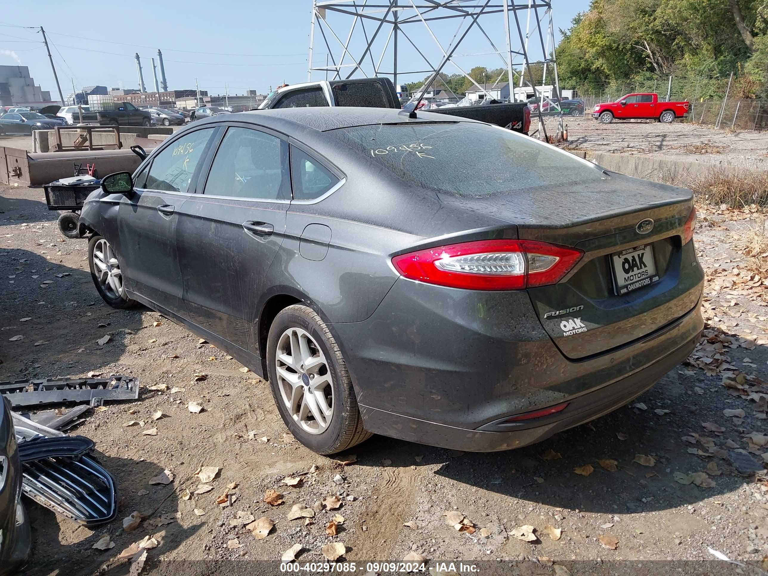FORD FUSION image 3