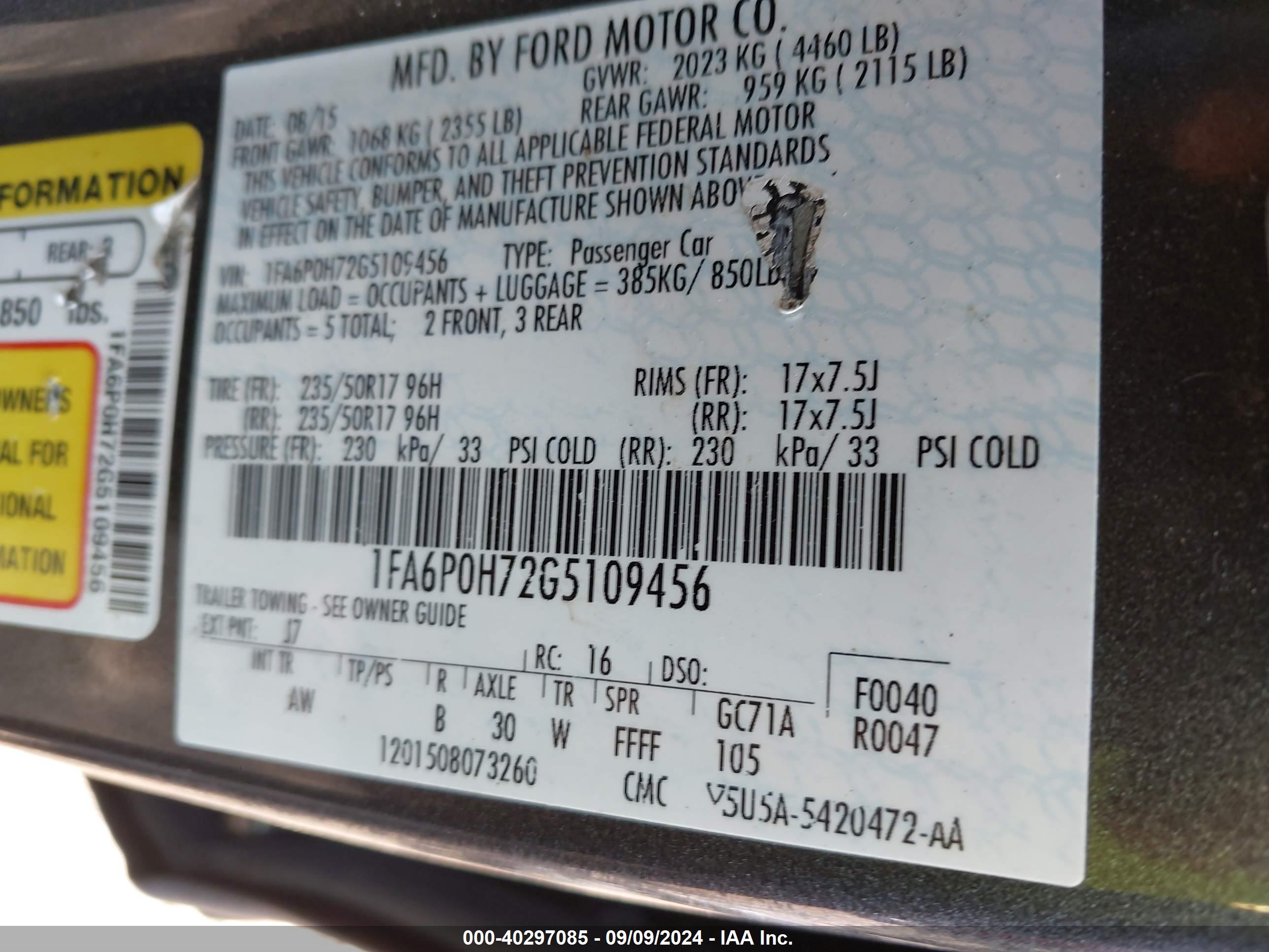FORD FUSION image 9
