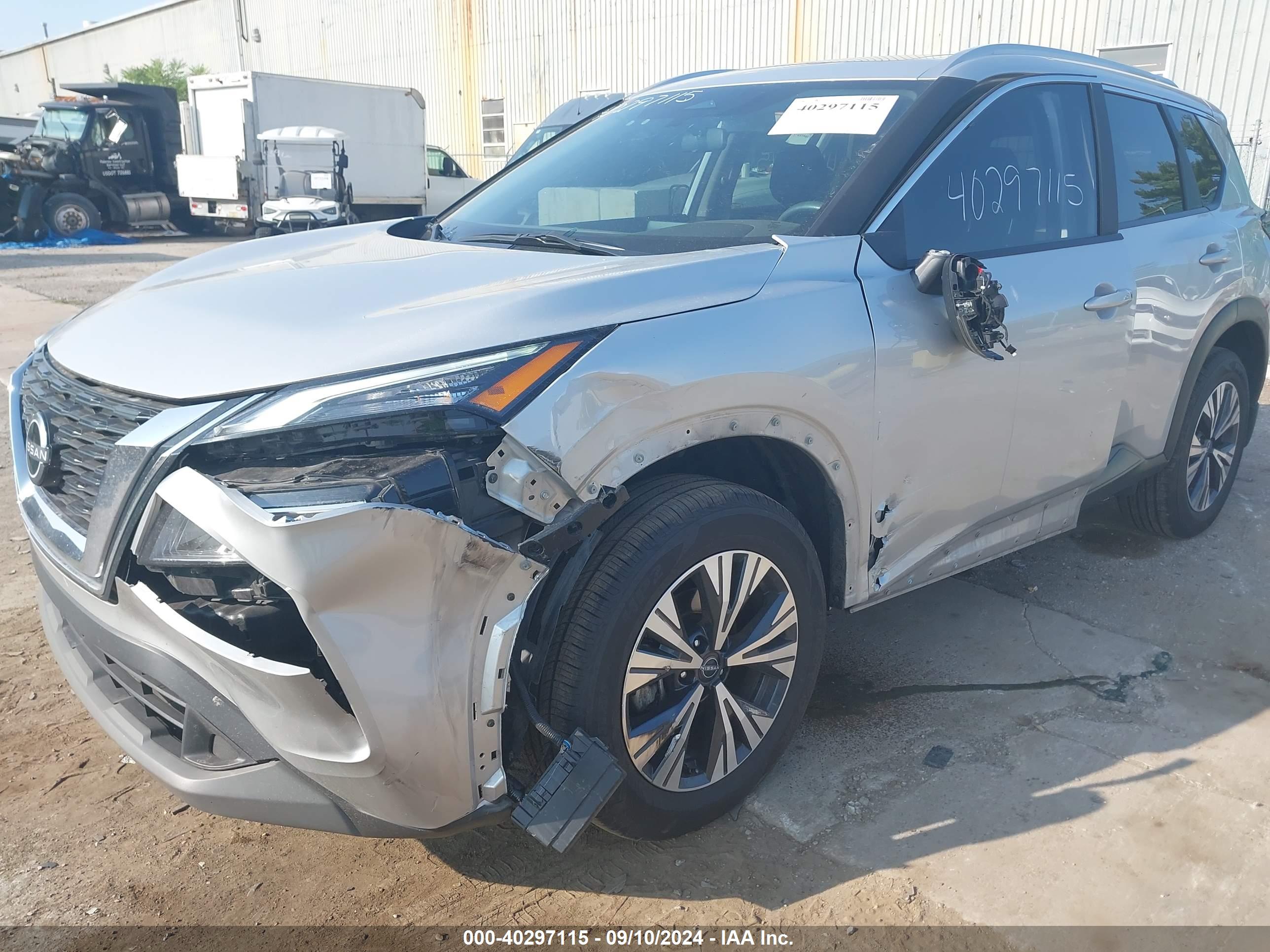 NISSAN ROGUE image 6