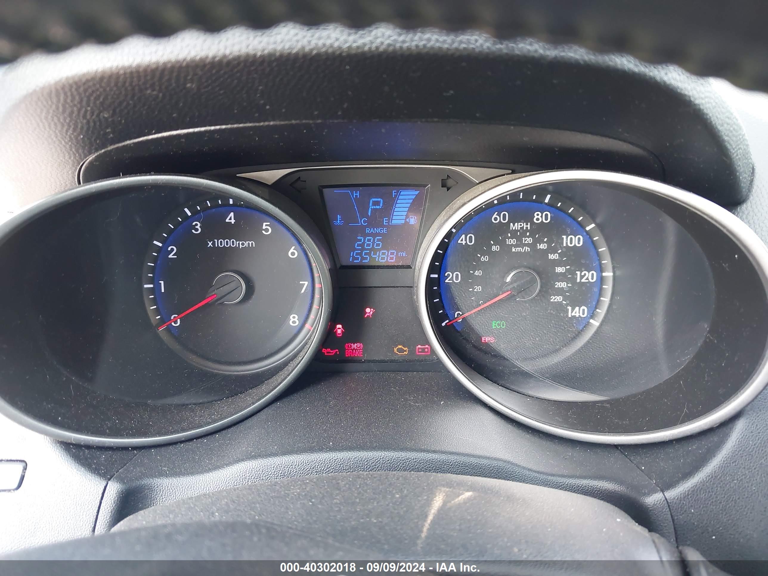 HYUNDAI TUCSON image 7