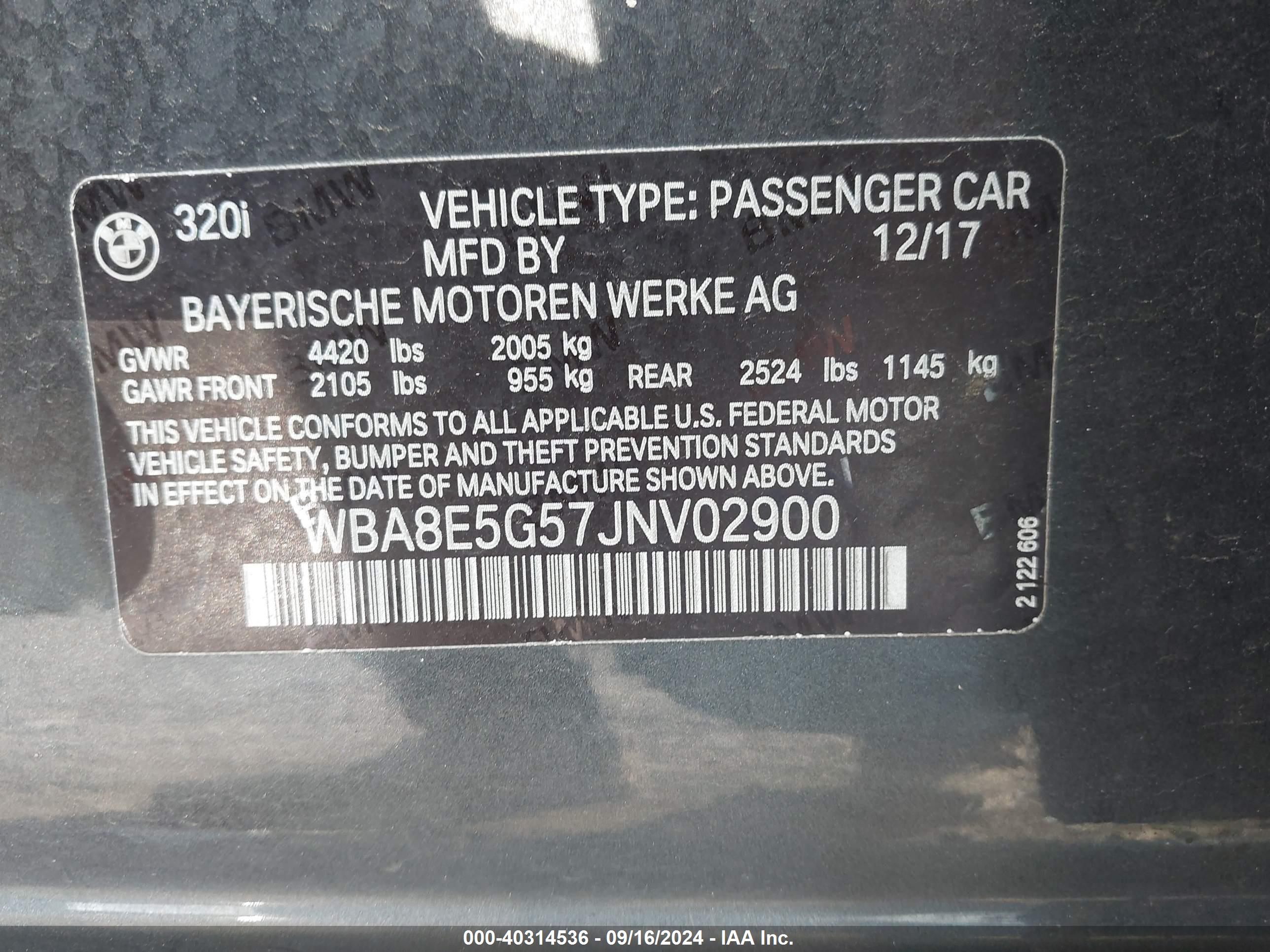 BMW 320I image 9