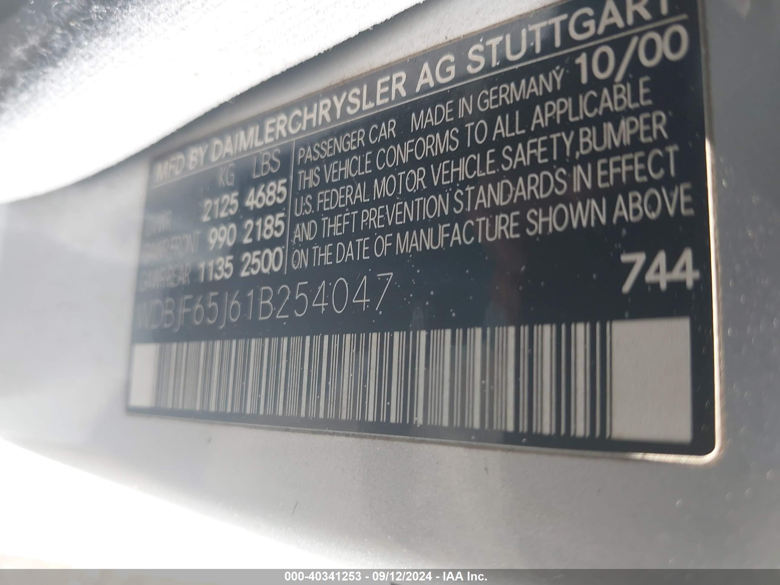 MERCEDES-BENZ E image 9