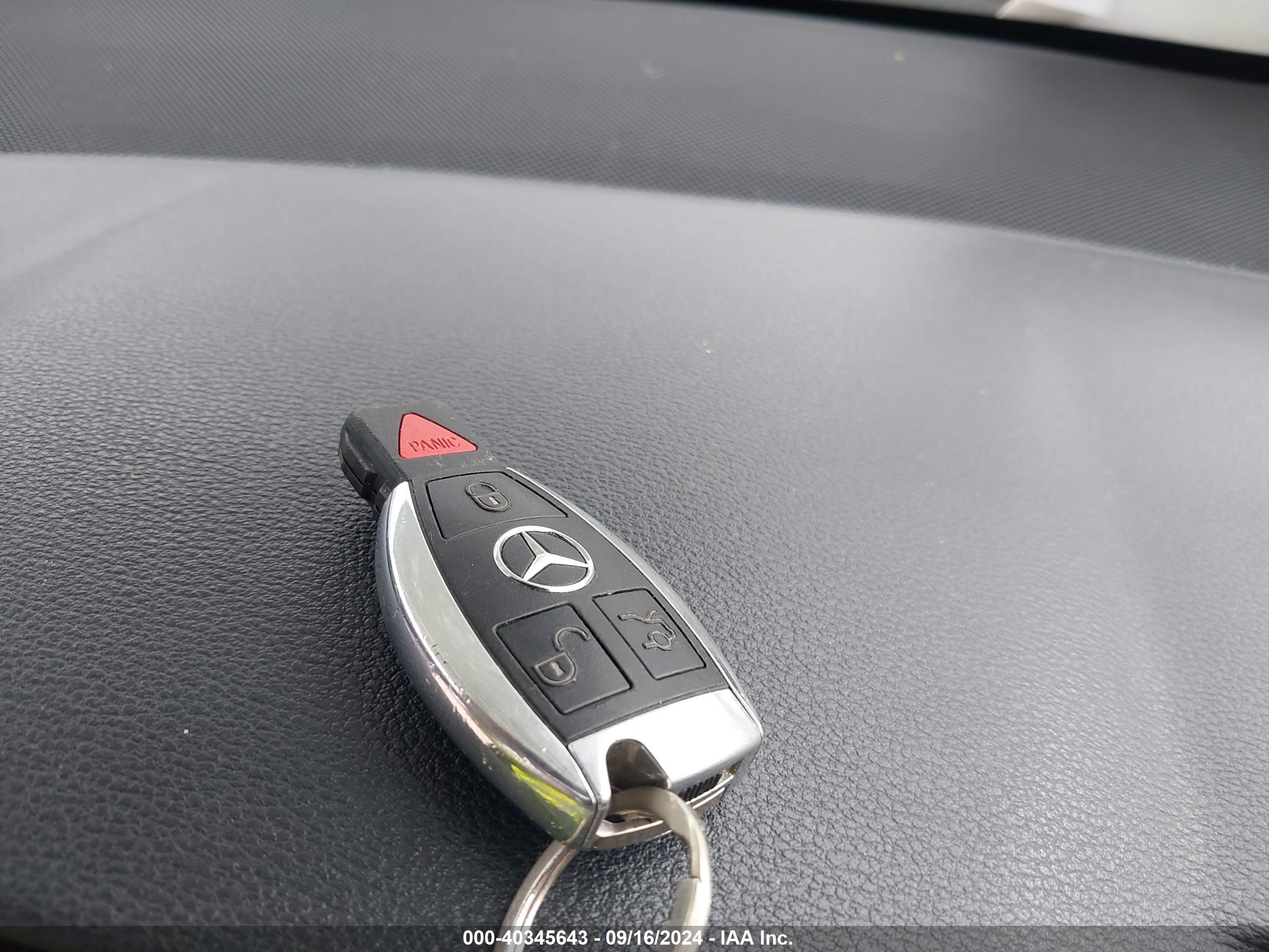 MERCEDES-BENZ E image 11