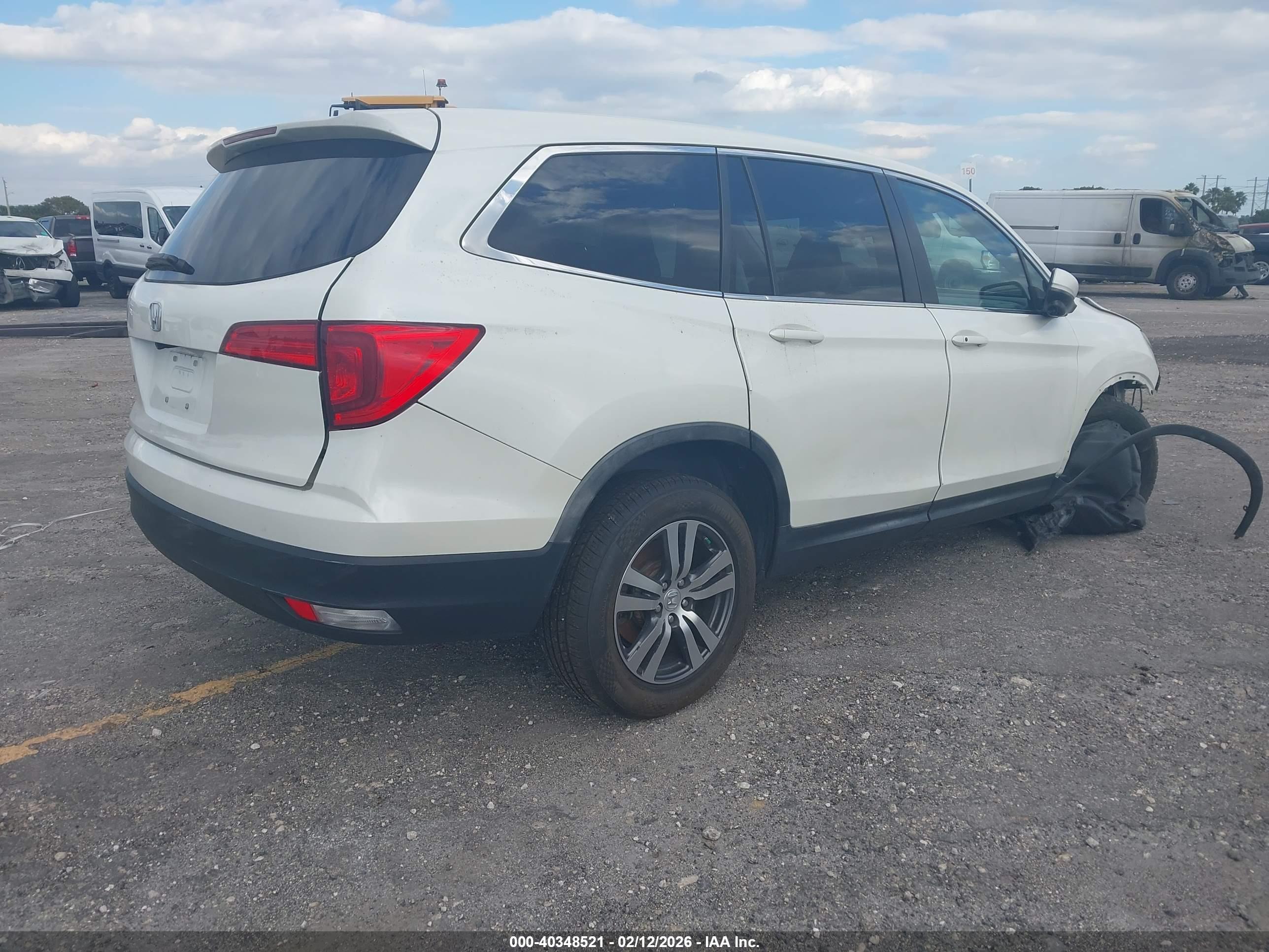 HONDA PILOT image 4