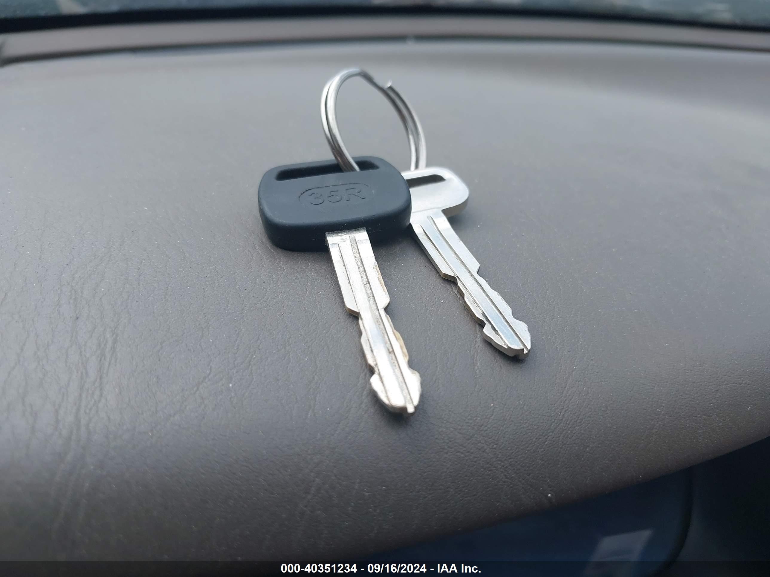 TOYOTA CAMRY image 11