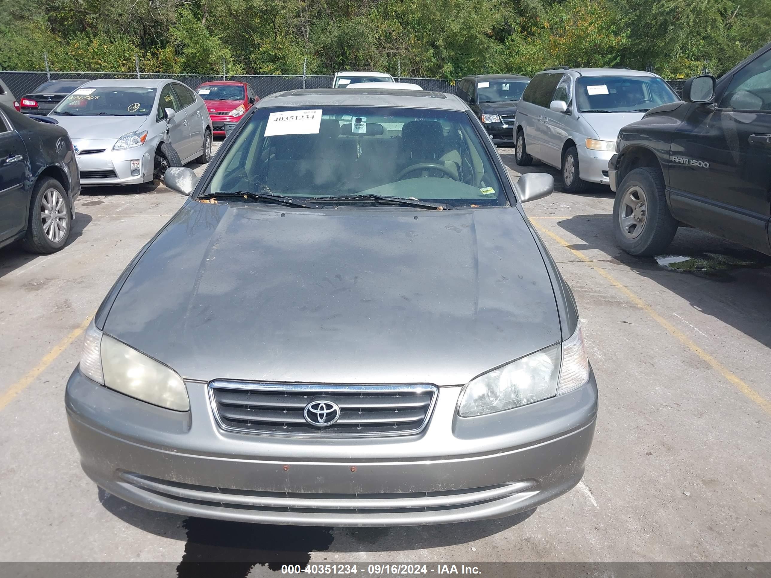 TOYOTA CAMRY image 6
