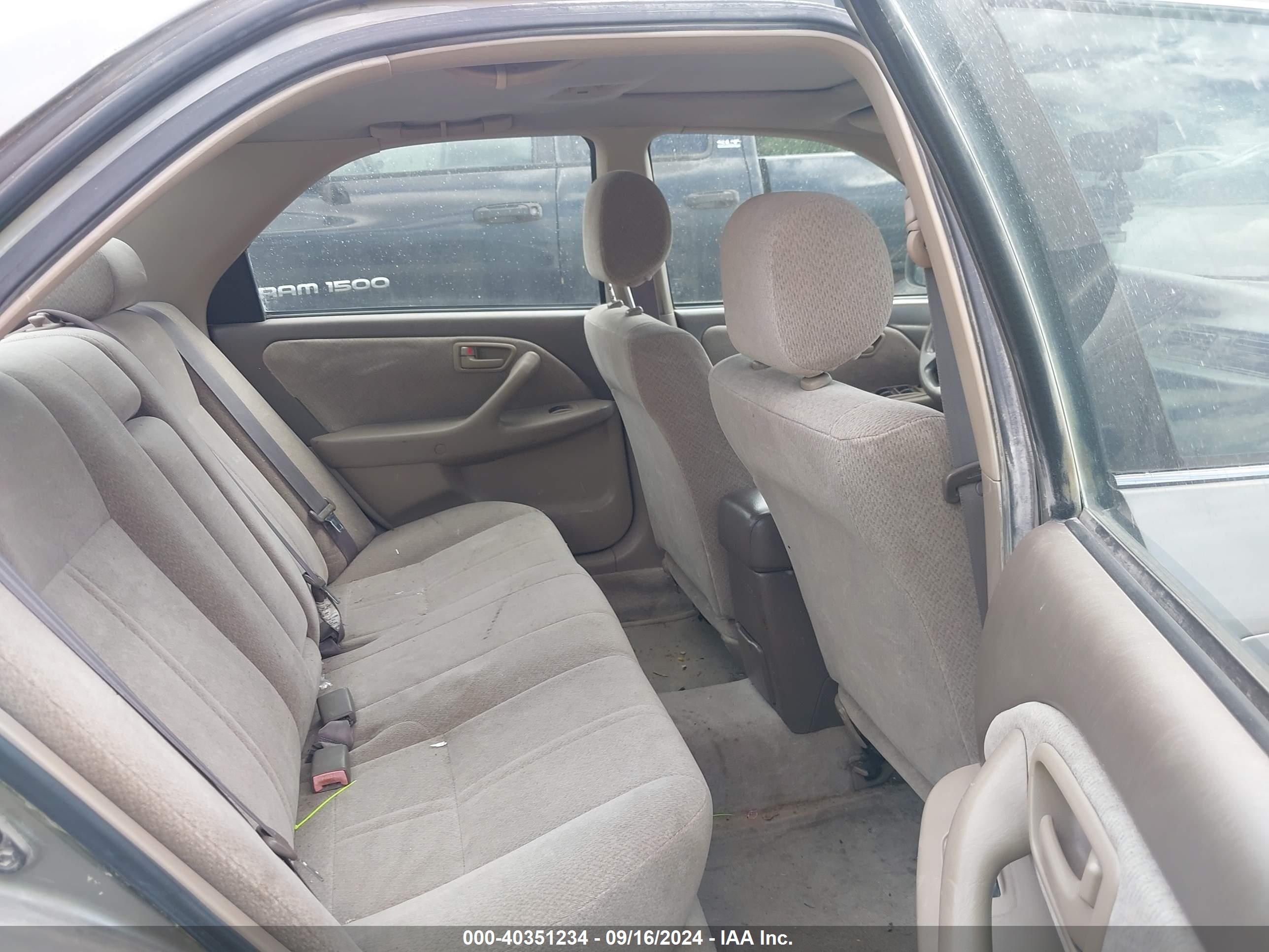 TOYOTA CAMRY image 8
