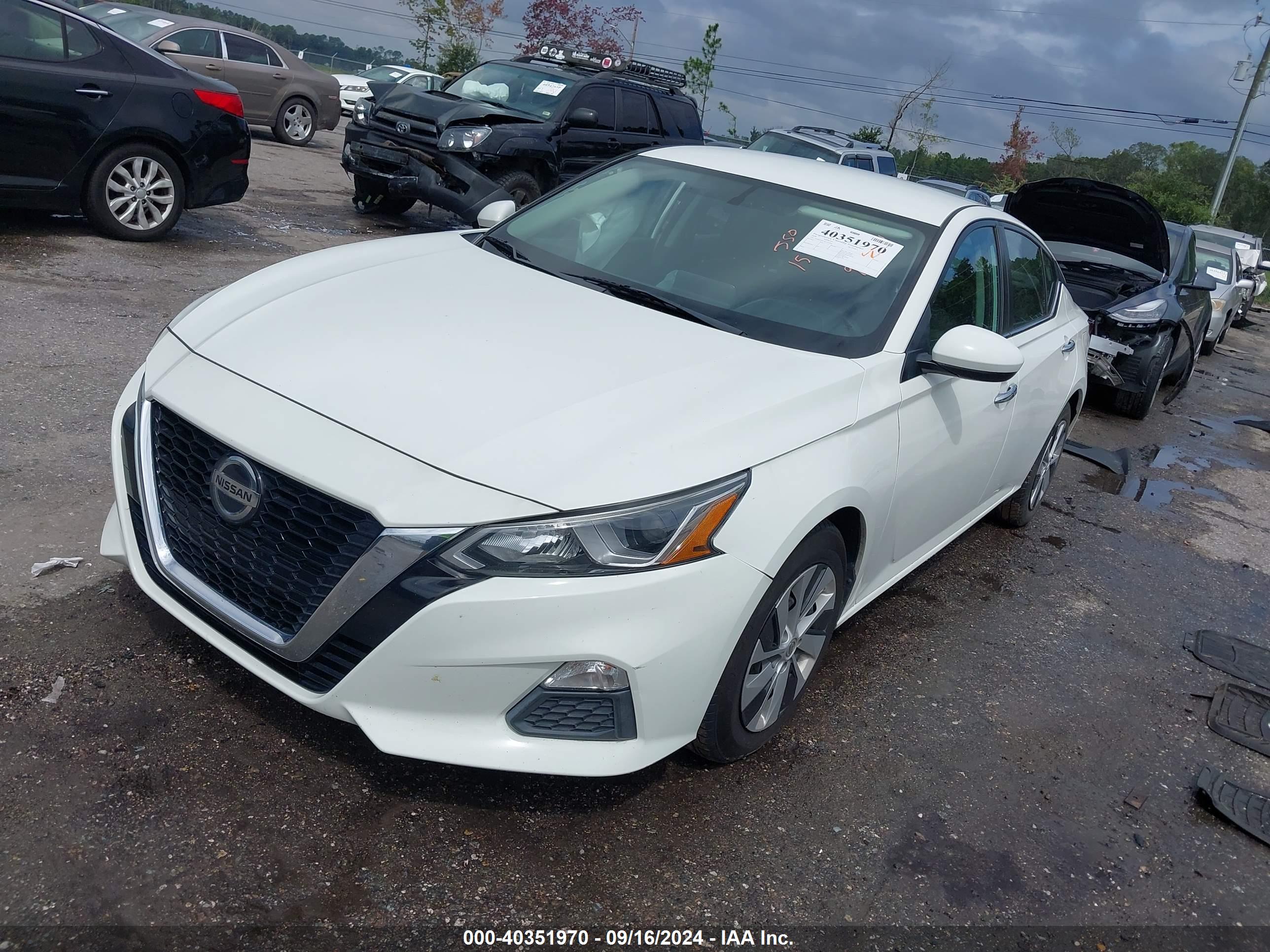 NISSAN ALTIMA image 2