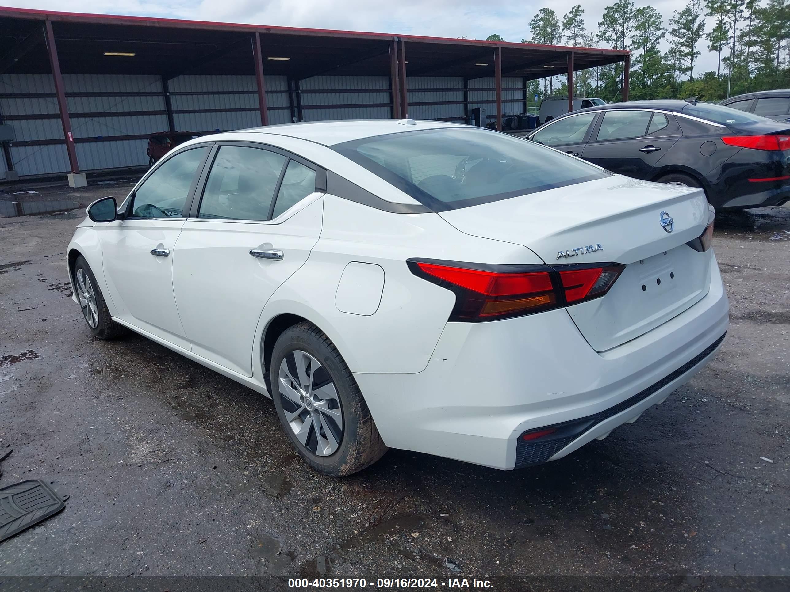 NISSAN ALTIMA image 3