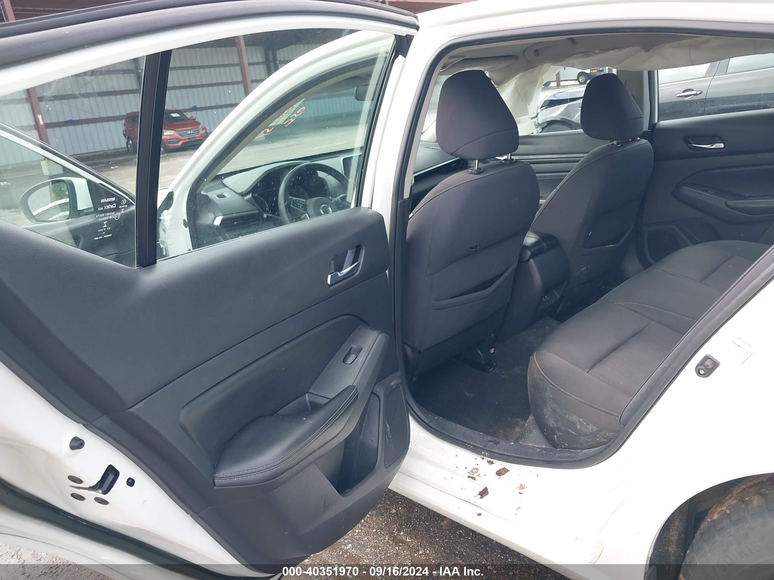 NISSAN ALTIMA image 8