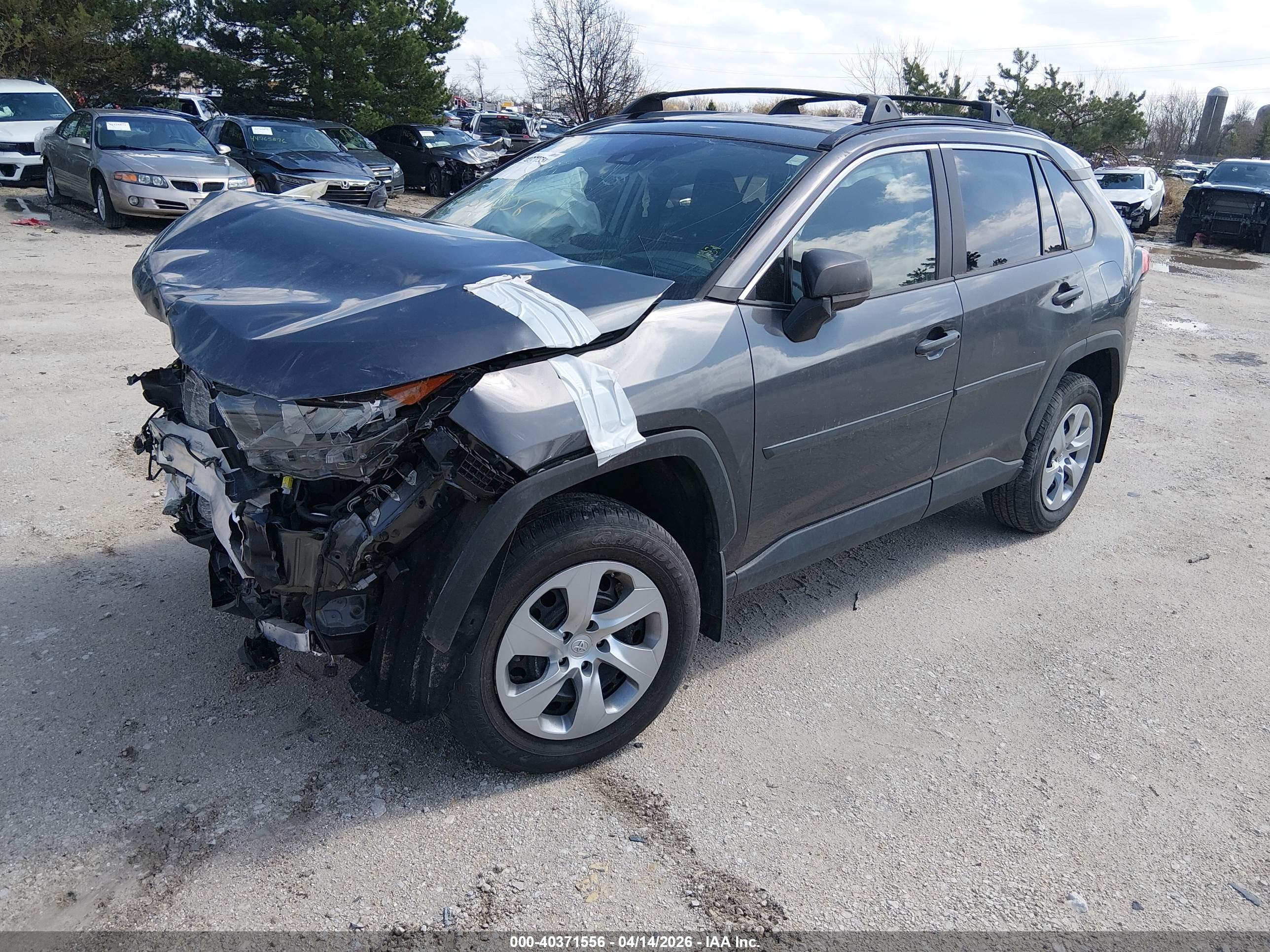 TOYOTA RAV4 image 2