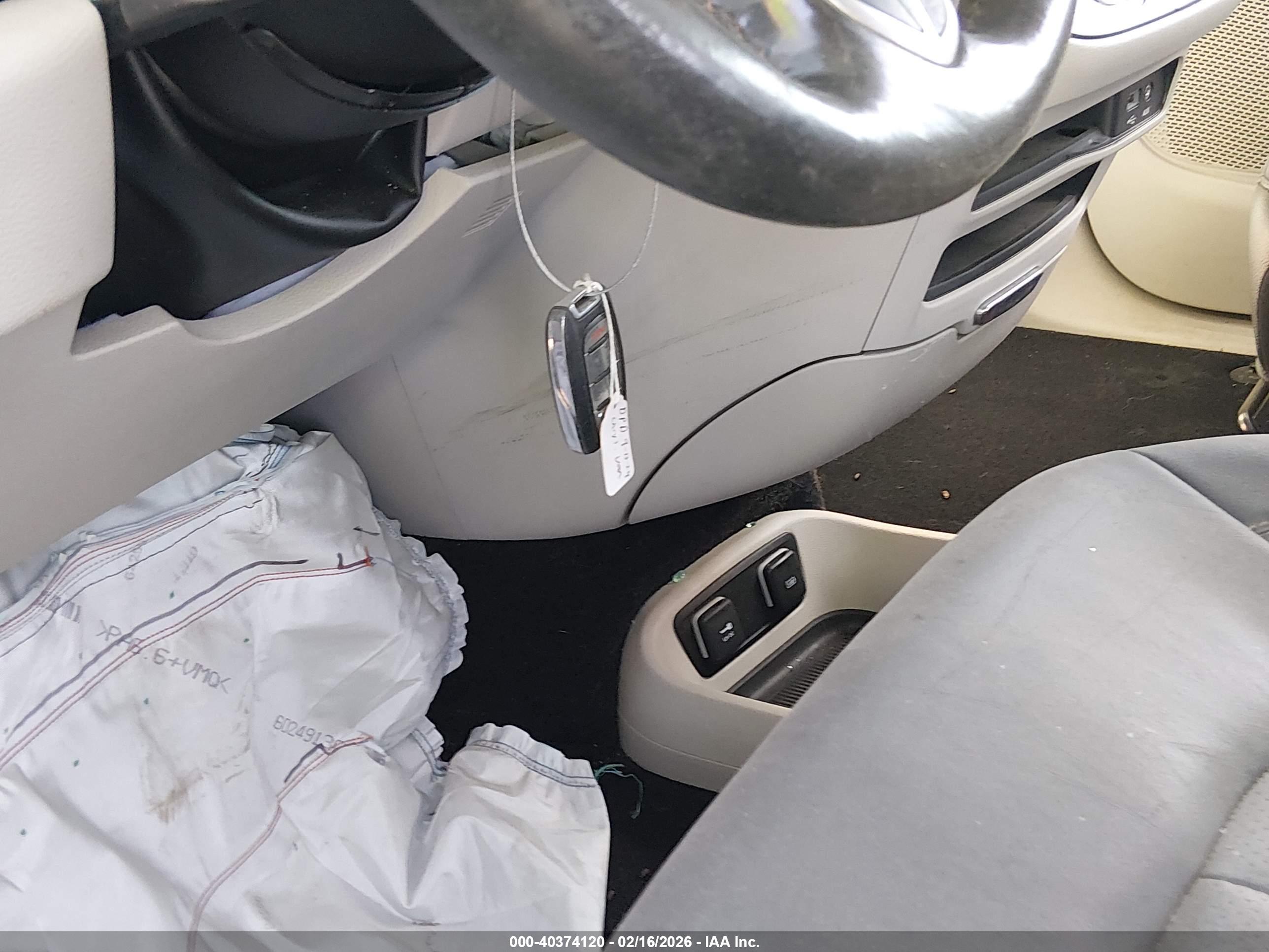 CHRYSLER PACIFICA image 11