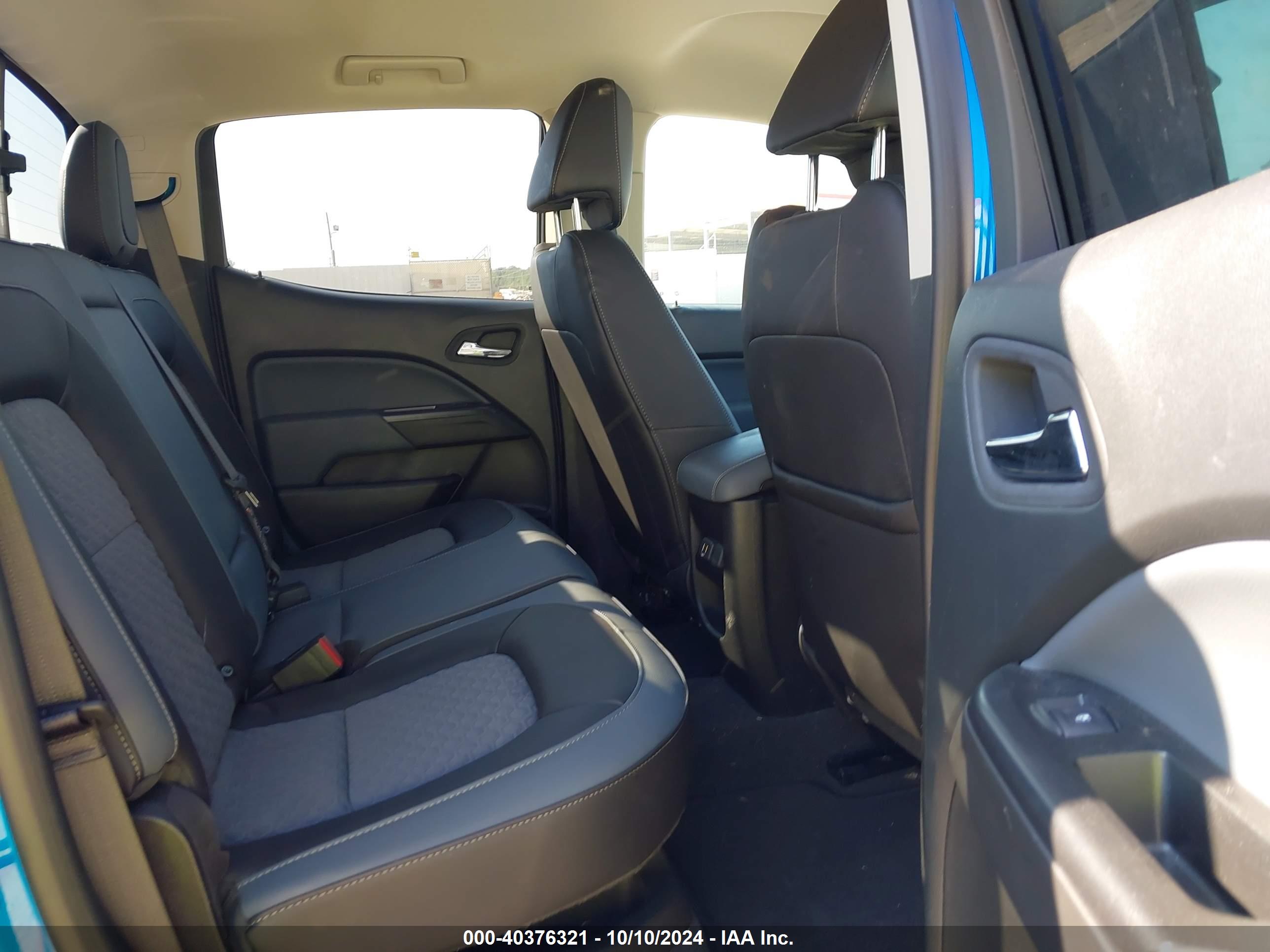 CHEVROLET COLORADO image 8