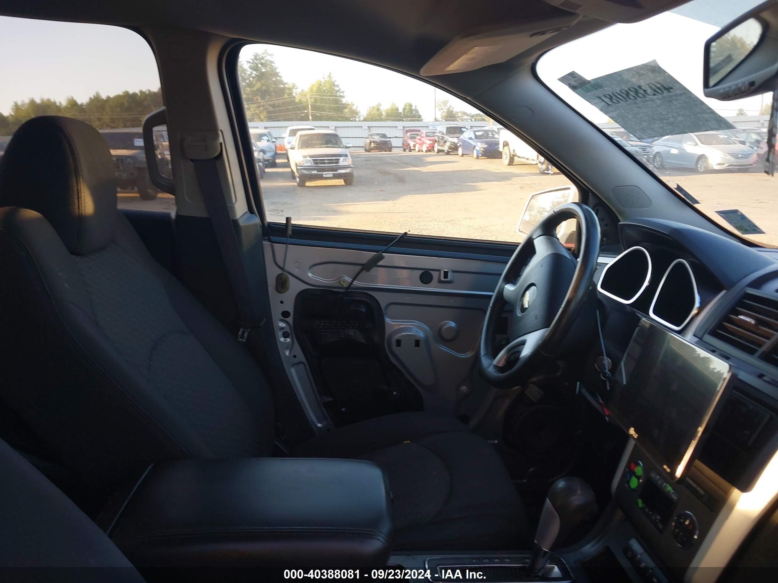 CHEVROLET TRAVERSE image 5