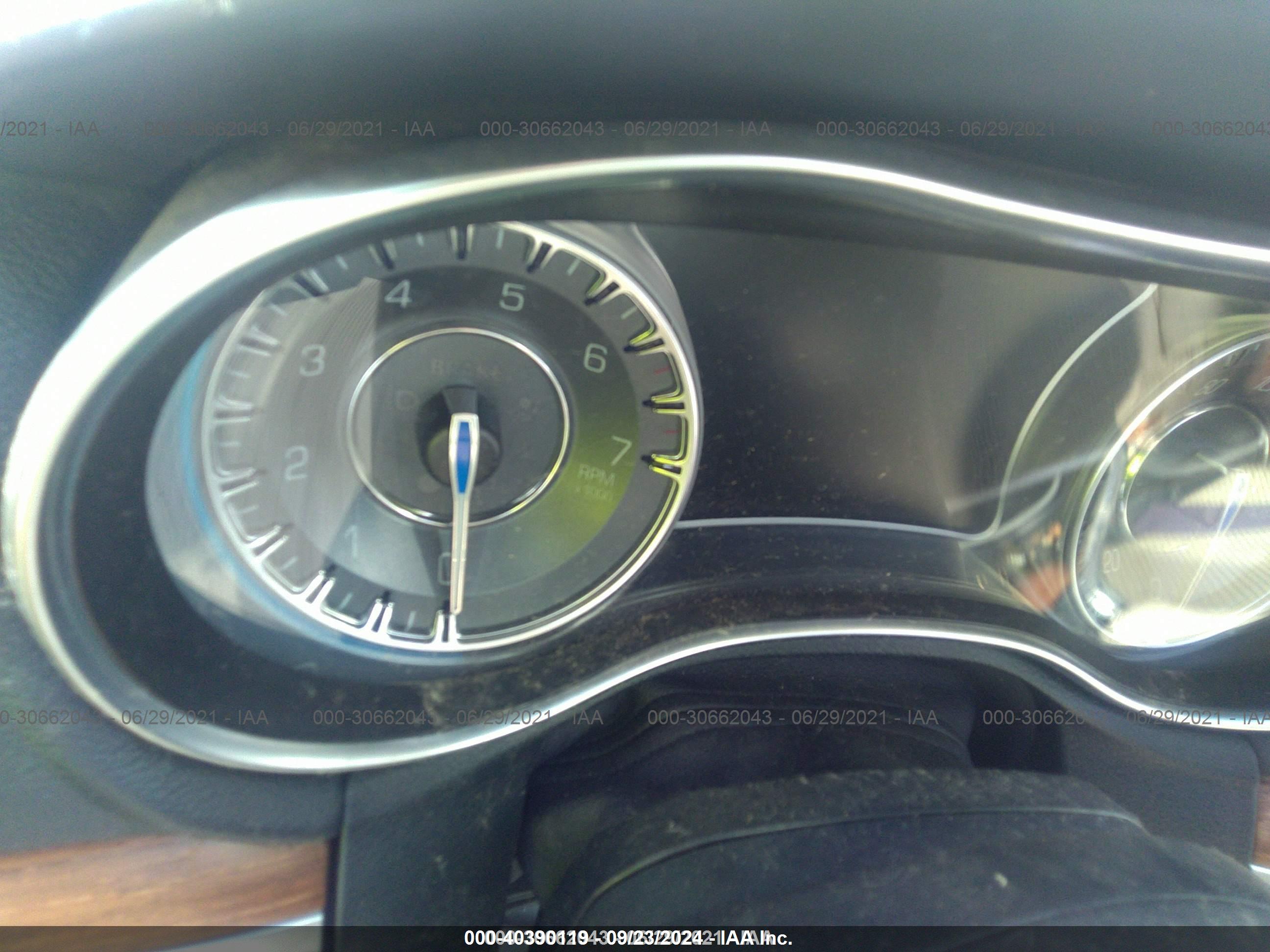 CHRYSLER 300C image 7