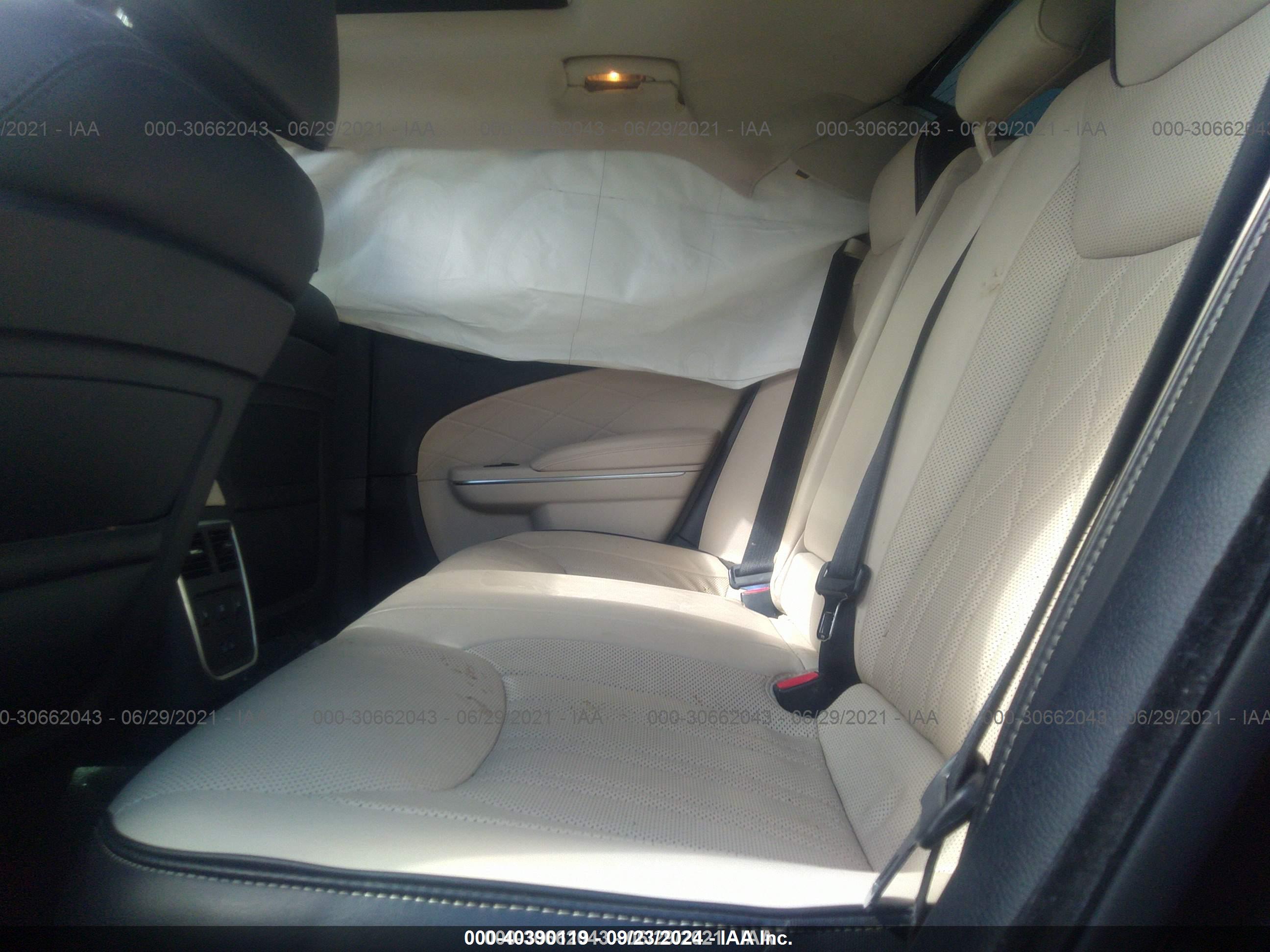 CHRYSLER 300C image 8