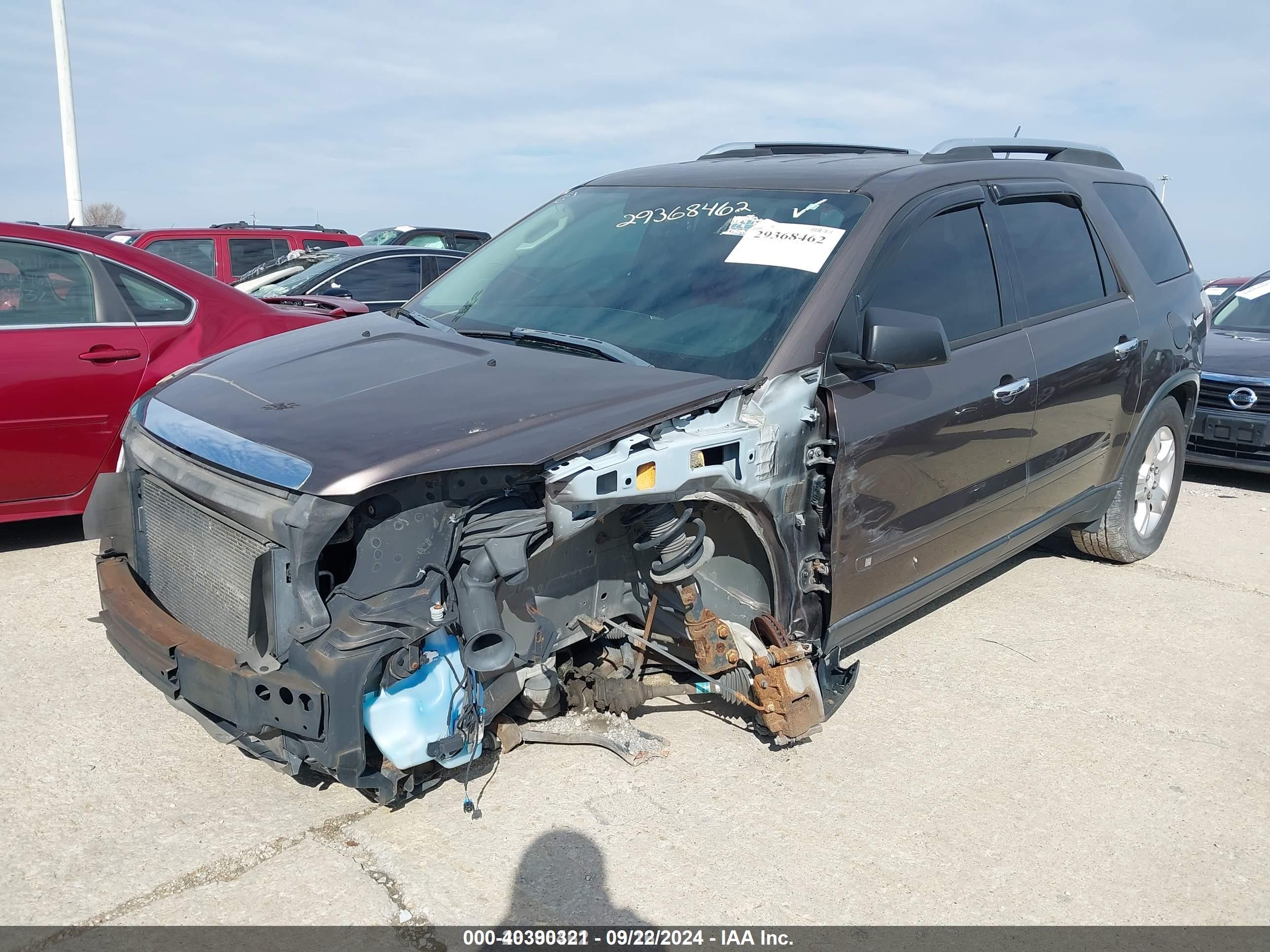 GMC ACADIA image 2