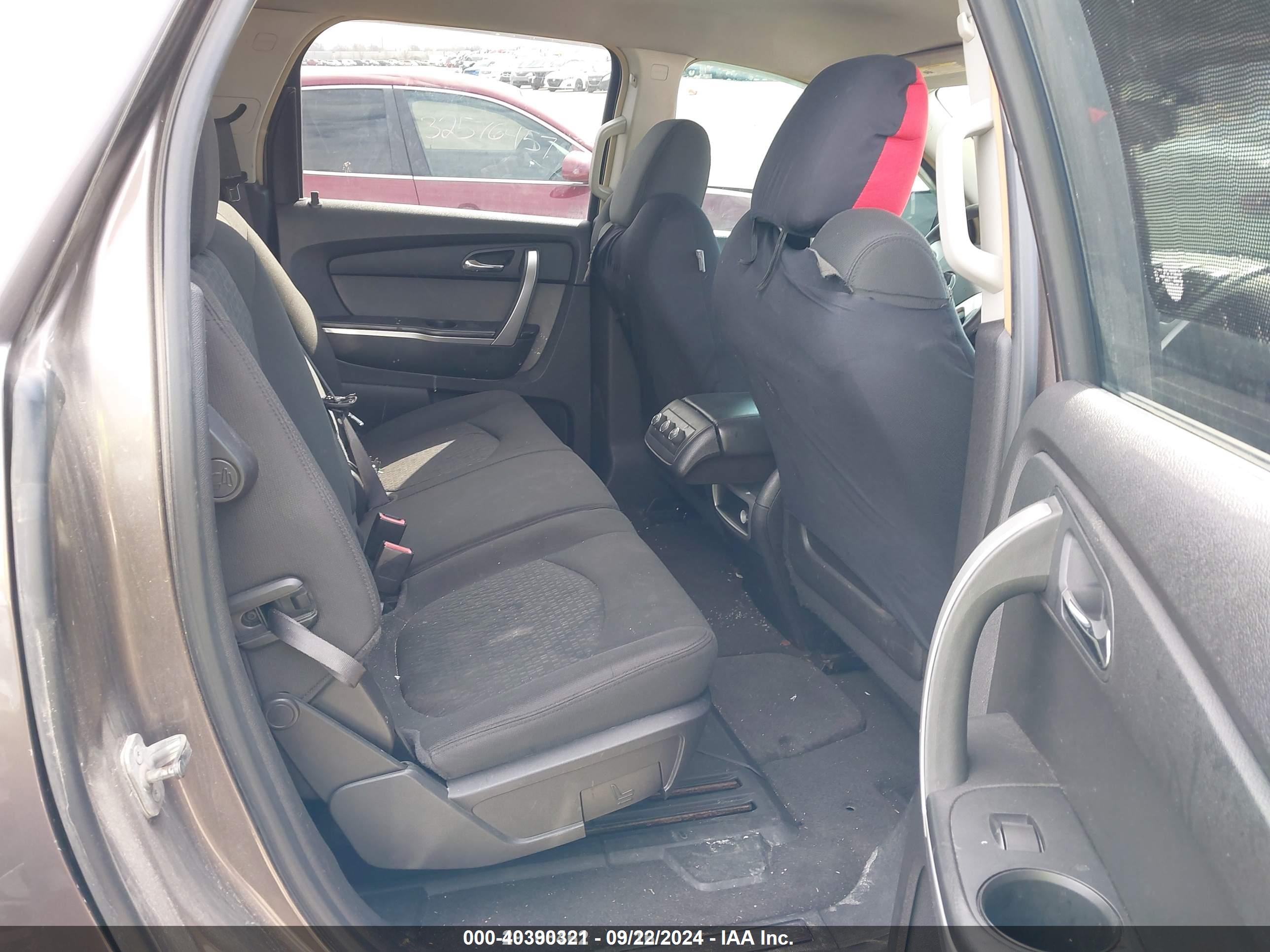 GMC ACADIA image 8