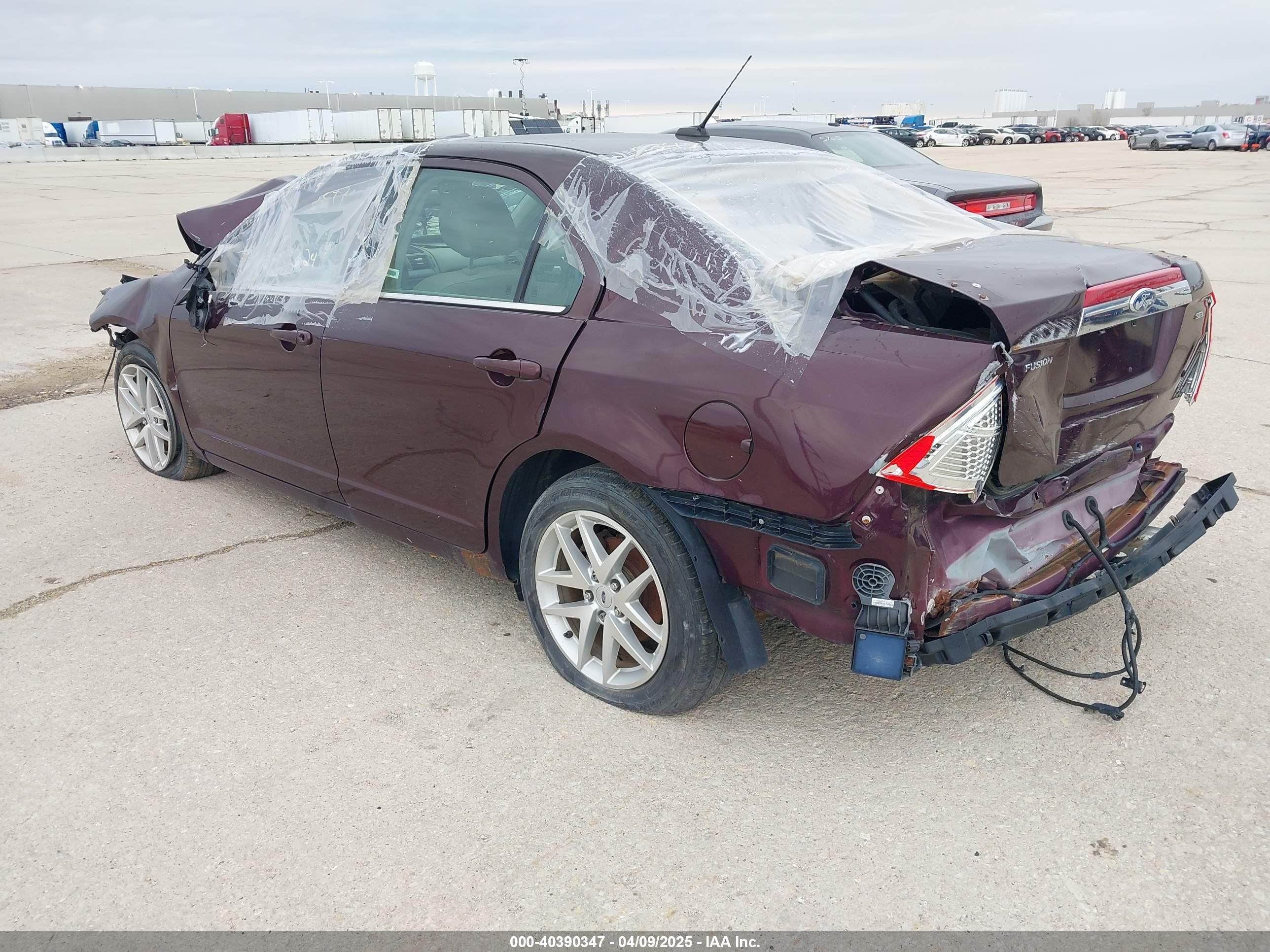 FORD FUSION image 3