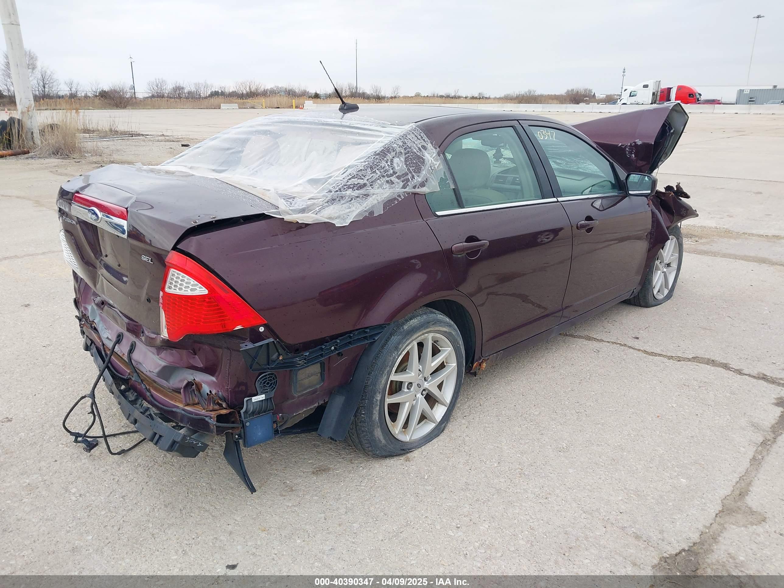 FORD FUSION image 4