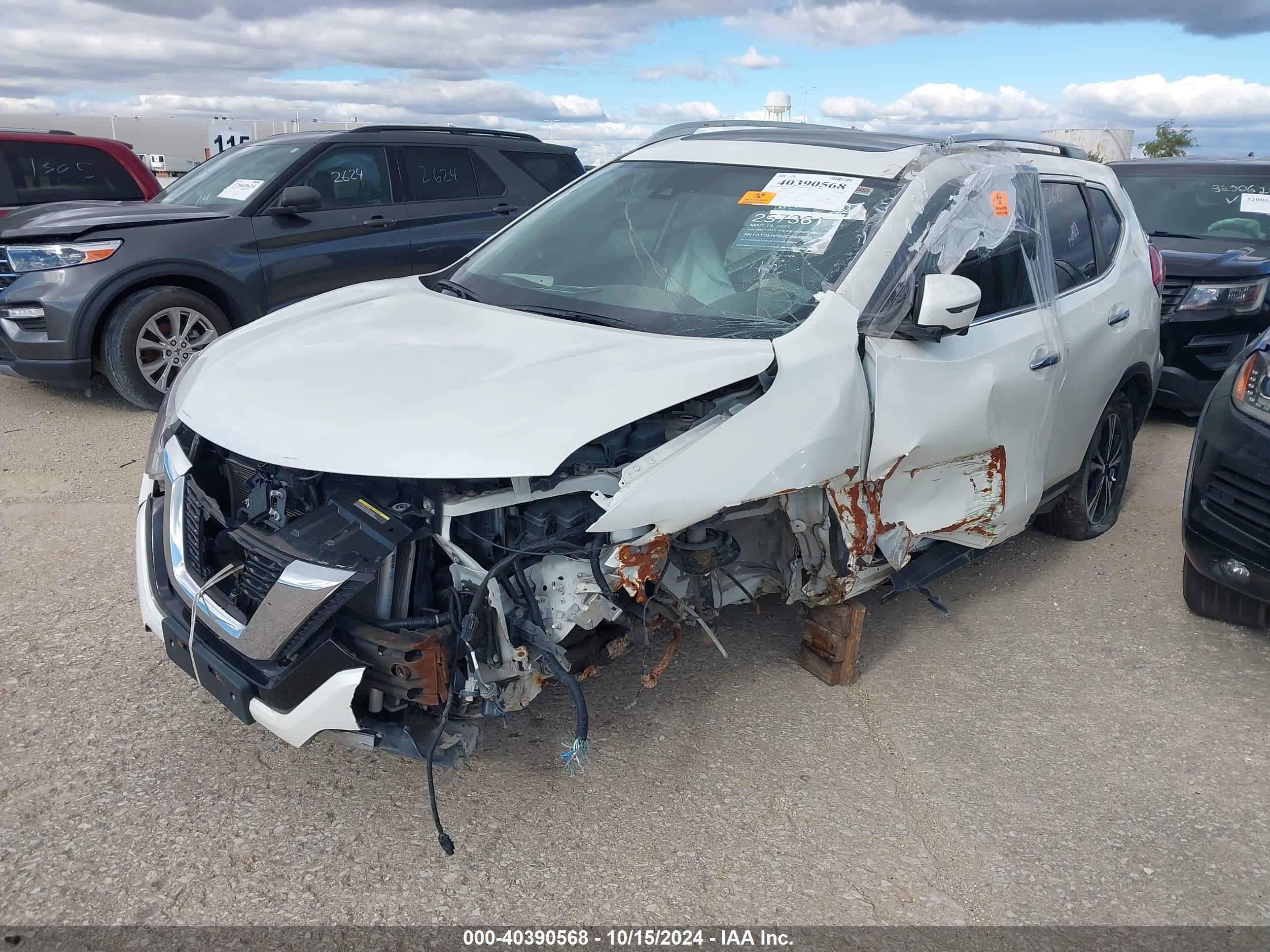NISSAN ROGUE image 2